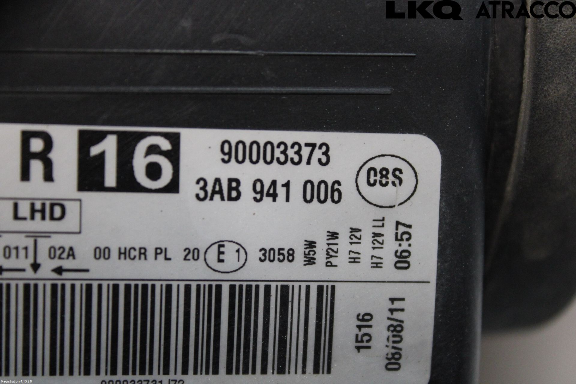 Volkswagen VW PASSAT 11-14 Strålkastare Höger