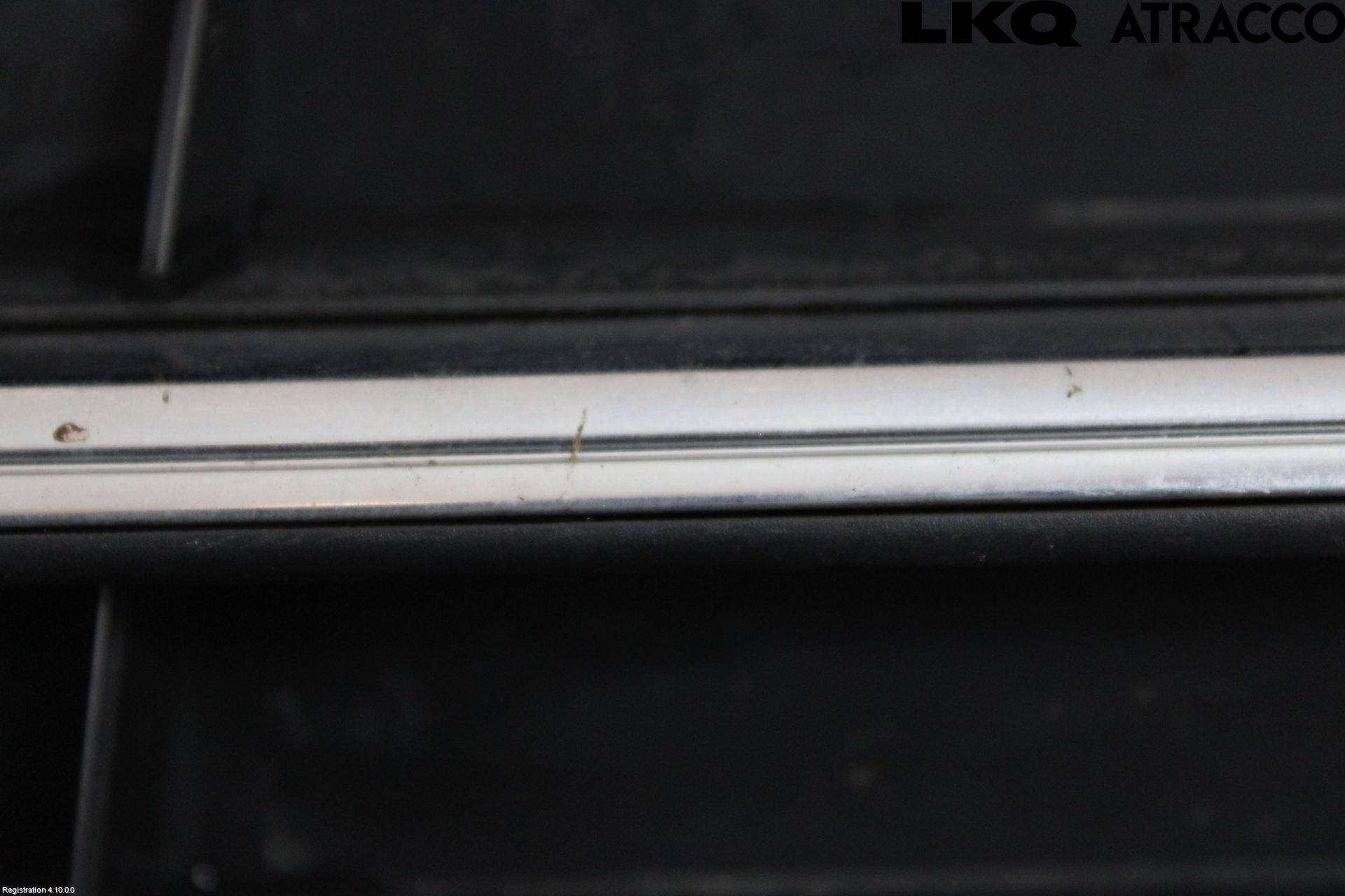 Volkswagen VW POLO VI 18->> Grill Komp