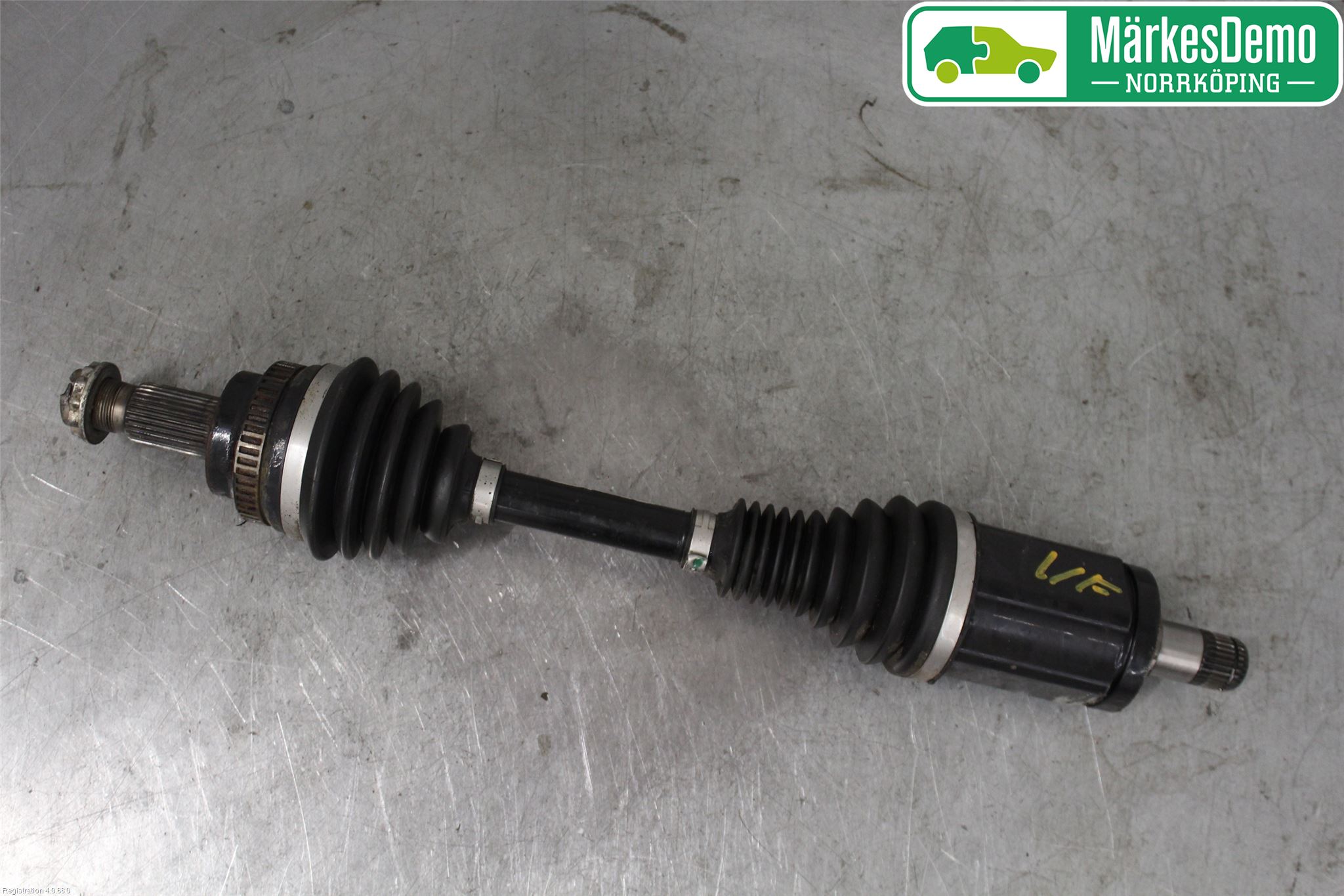 BMW 3 E90/91 SED/TOU 05-12 Drivaxel Fram Vänster