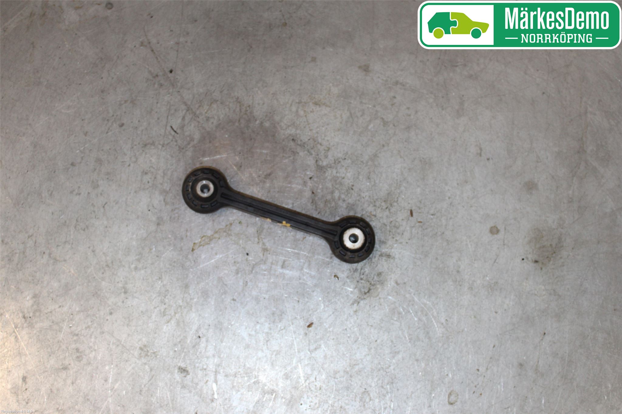 Audi A4/S4 B9 16-19 Krängningshämmarstag Fram