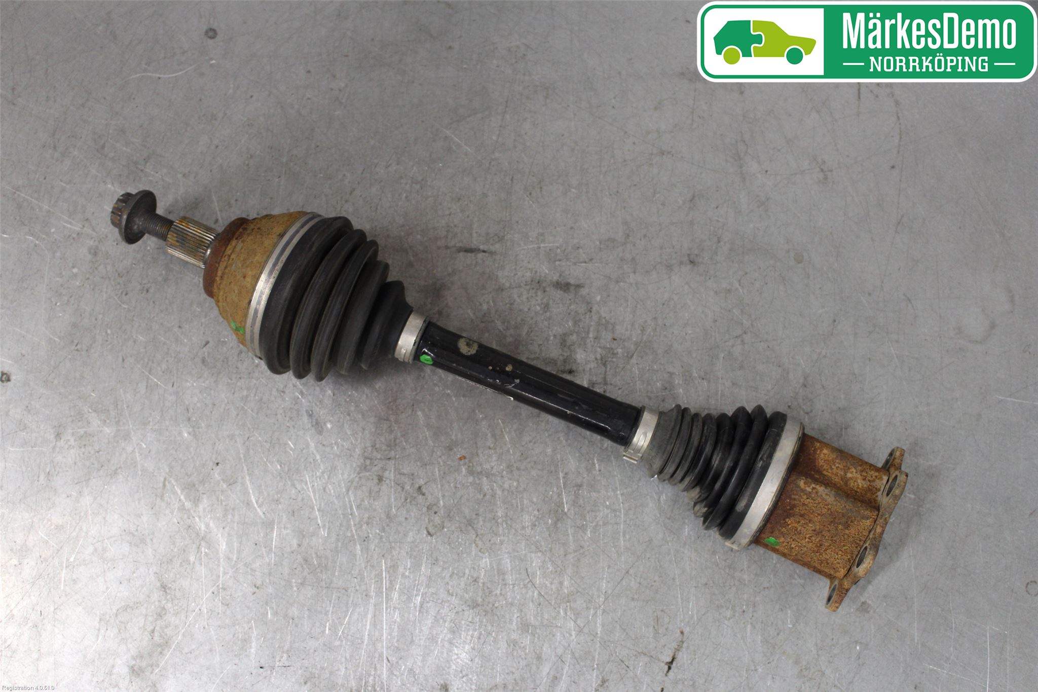 Skoda SUPERB 16-24 Drivaxel Fram Vänster