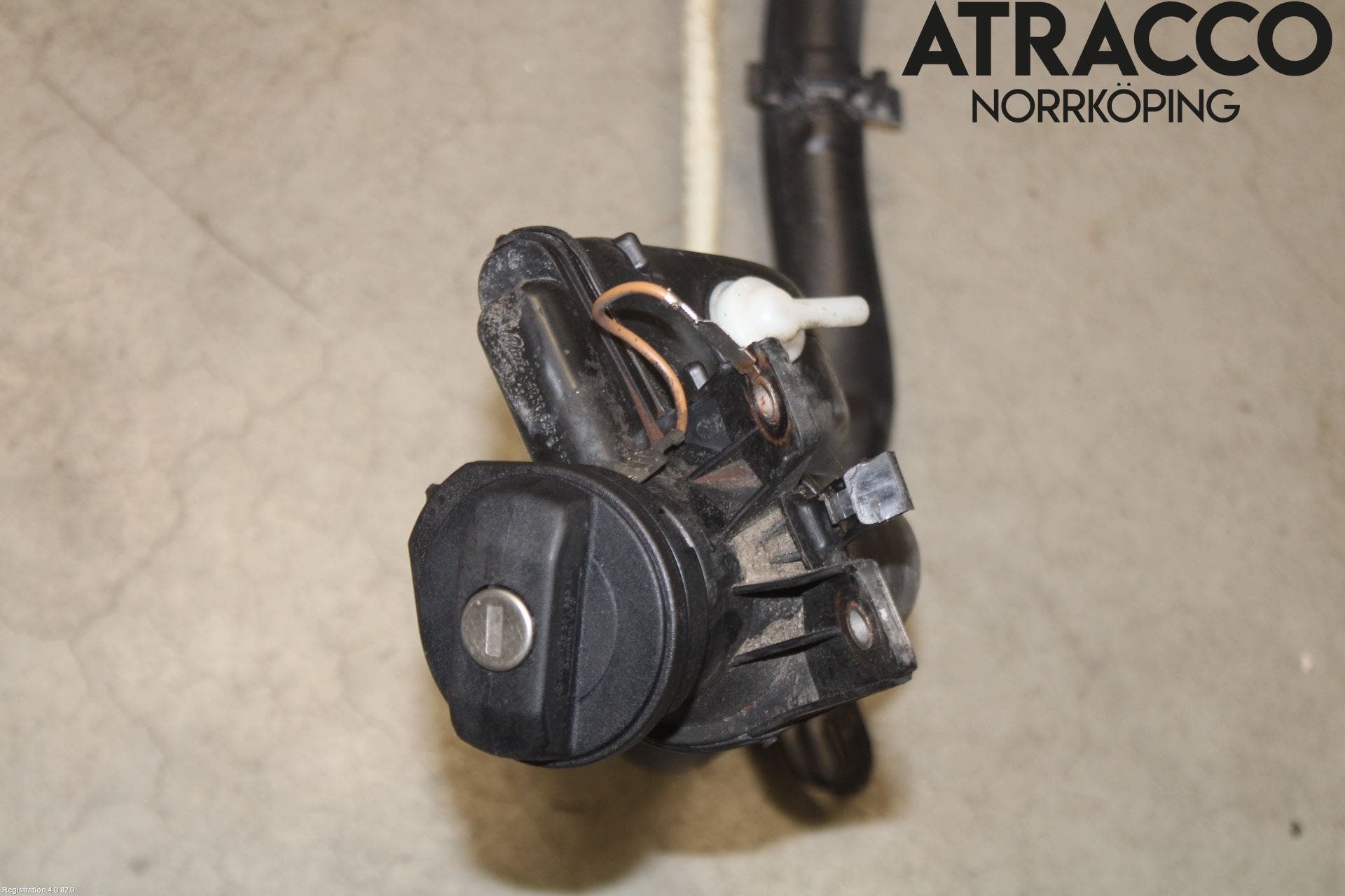 Volkswagen VW CADDY 11-15 Bränsletank Diesel