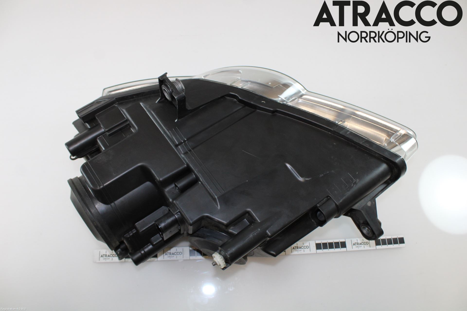 Volkswagen VW PASSAT 05-11 Strålkastare Höger