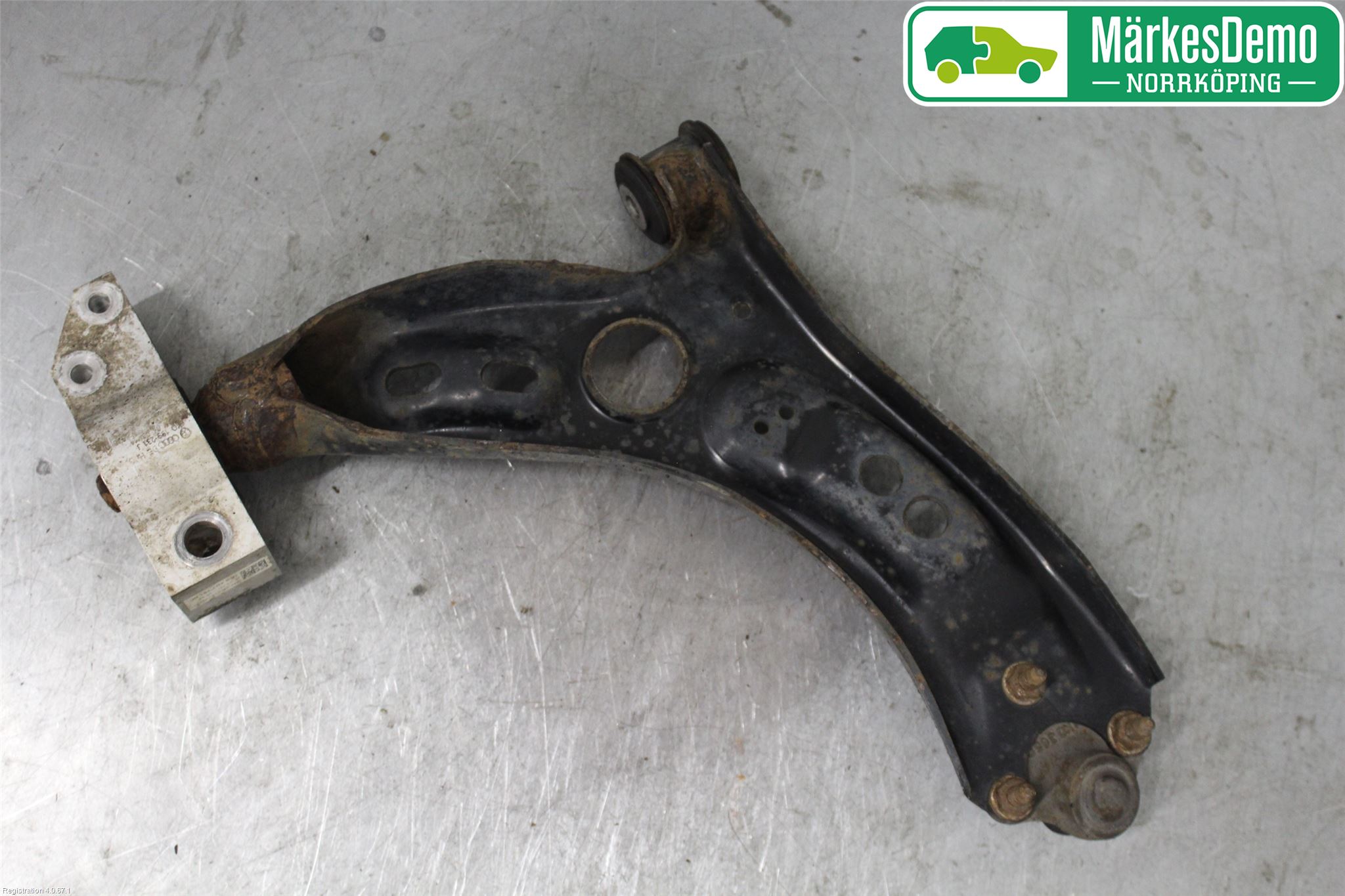 Audi A3/S3 05-13 Bärarm Fram Undre Vä