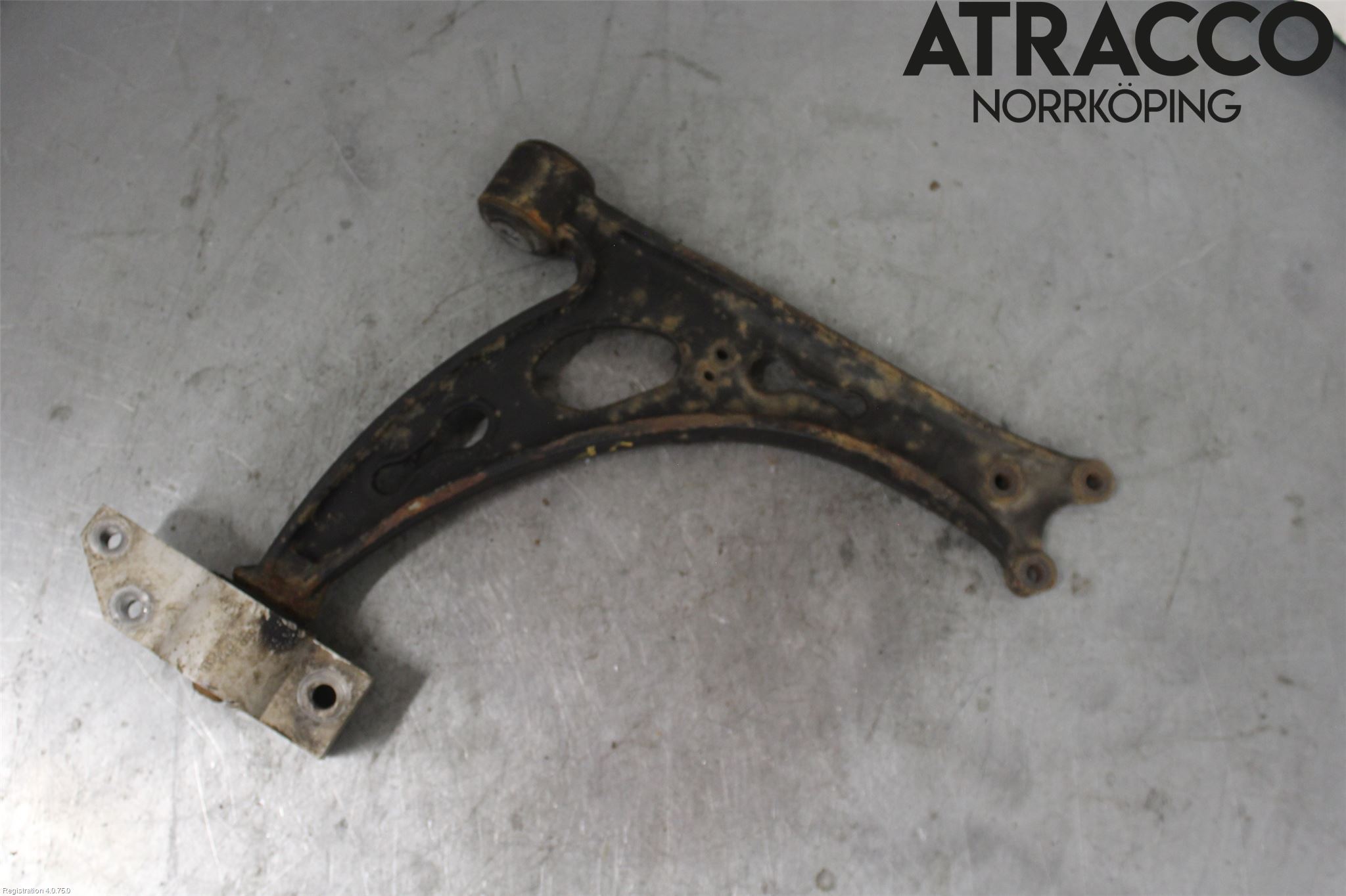 Volkswagen VW TOURAN 03-10 Bärarm Fram Undre Vä