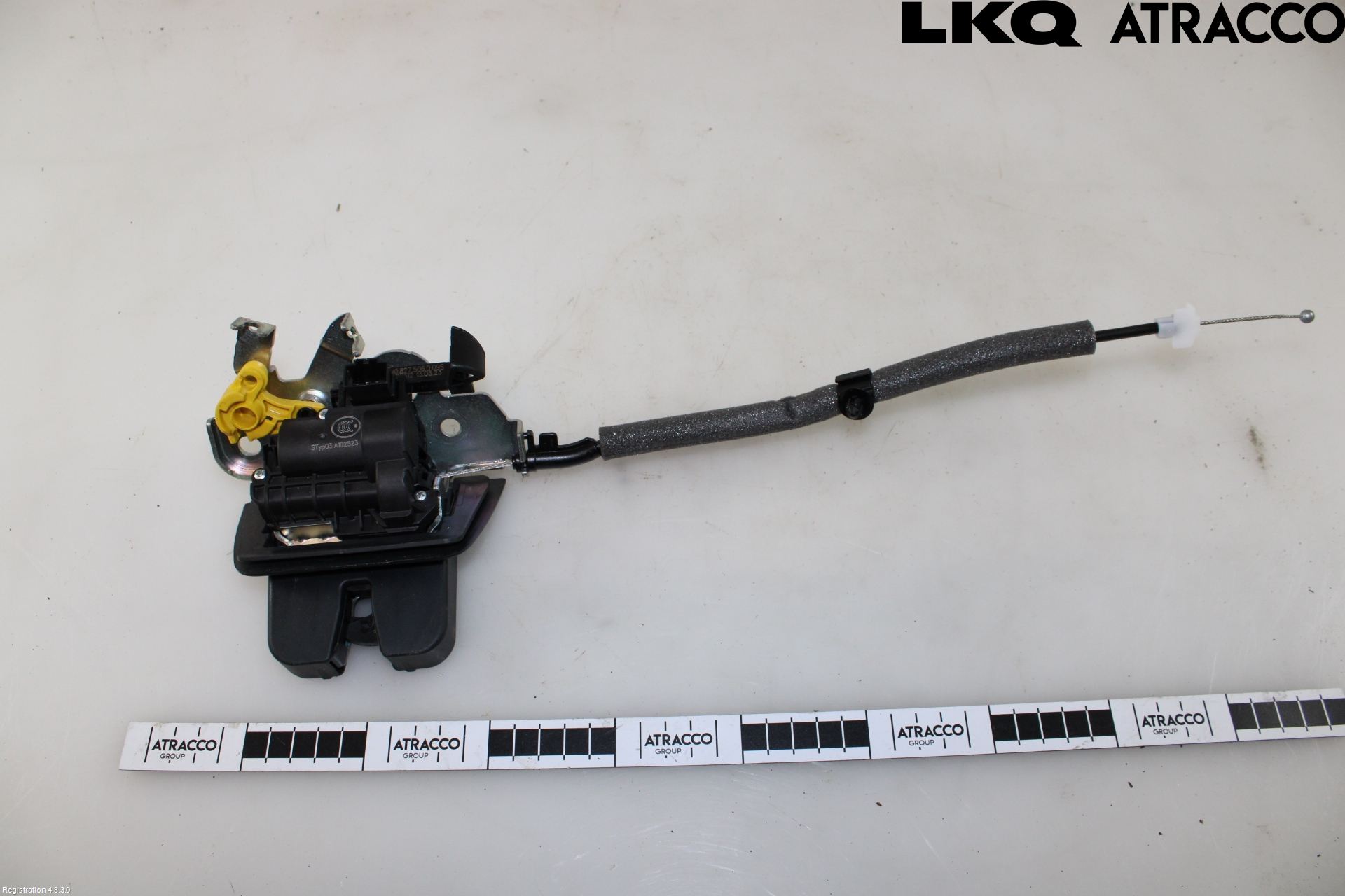 Audi A4/S4 B9 20- Låskista Baklucka