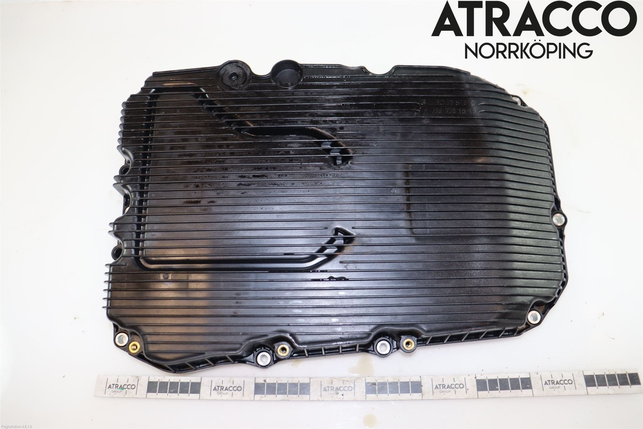 Mercedes-Benz MB E-KLASS (W213) 16-23 Oljetråg