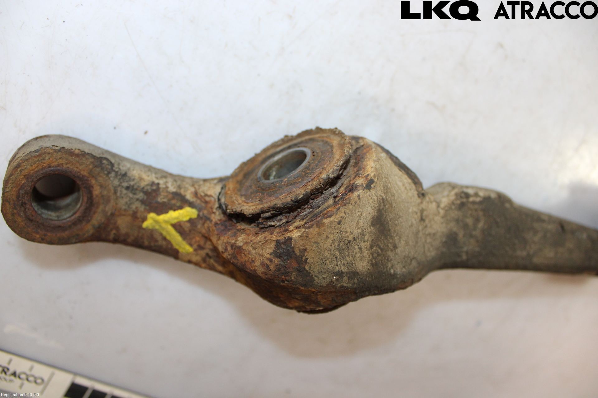 Volvo 740 84-87 Bärarm Fram Undre Vä