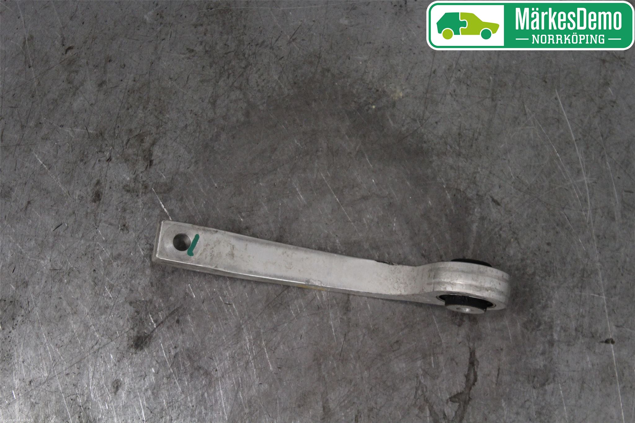 Audi A4/S4 B9 20- Krängningshämmarstag Bak