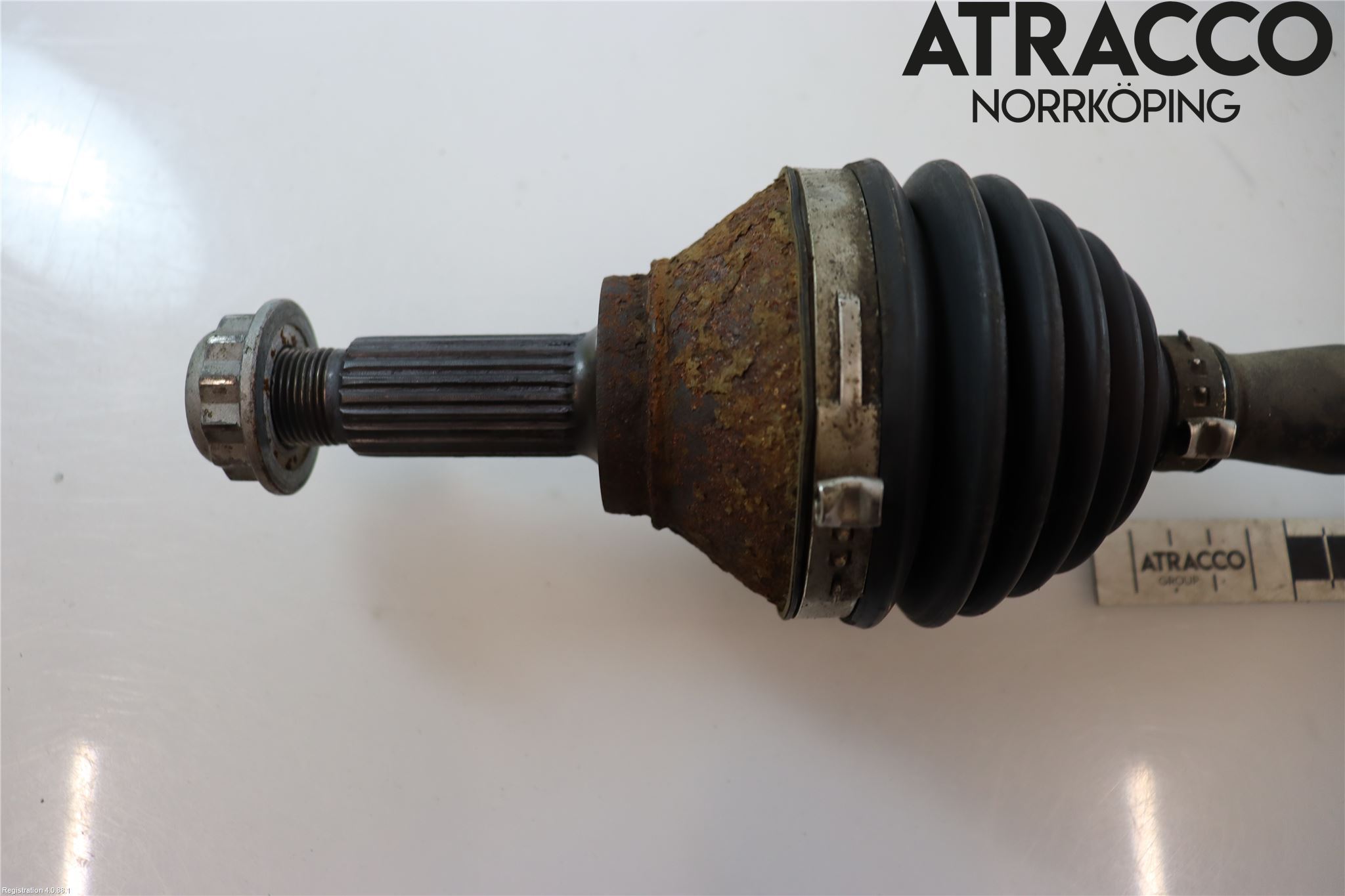 Volkswagen VW UP! / E-UP! Drivaxel Fram Höger