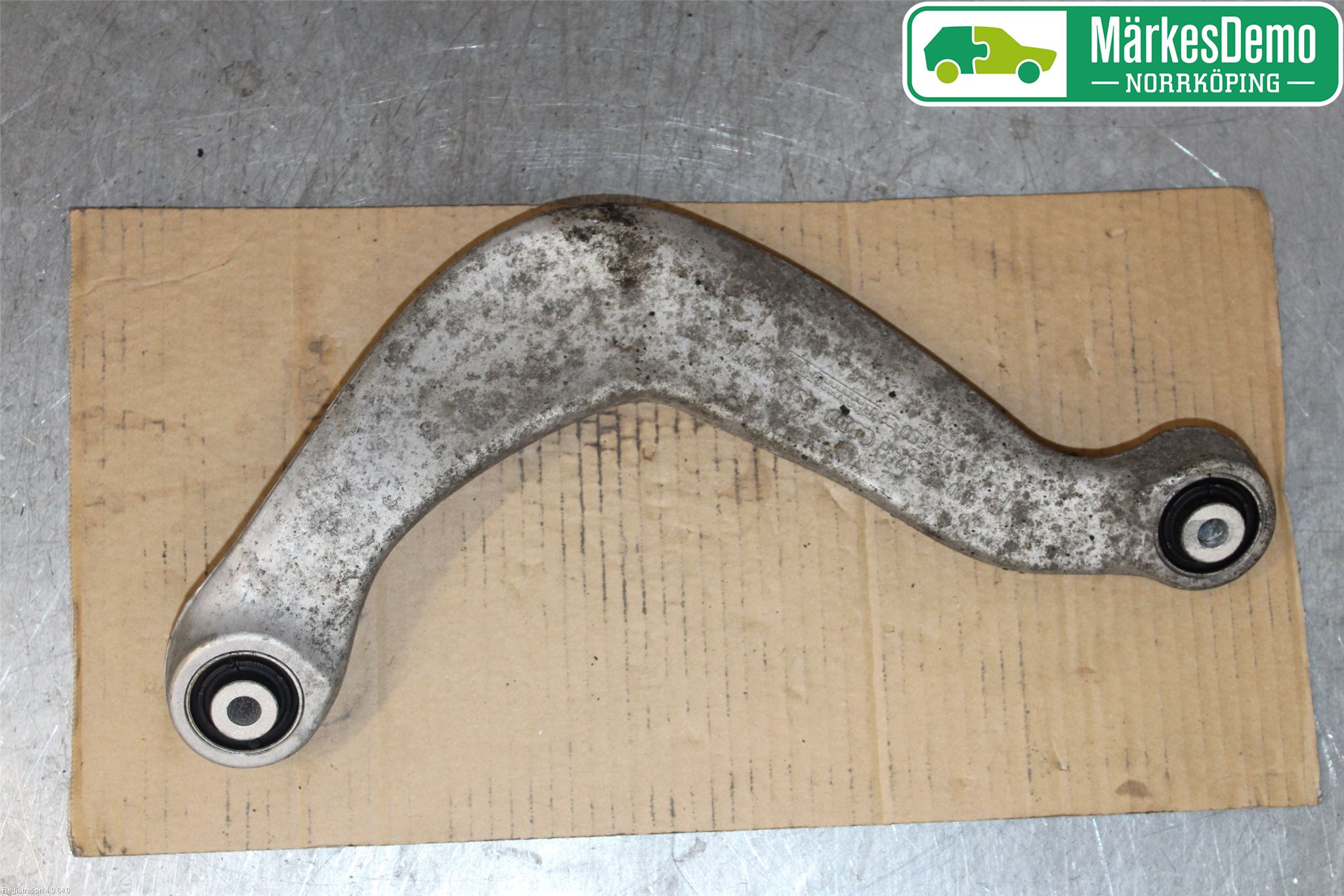Audi Q5 09-16 Bärarm Bak Övre Höger