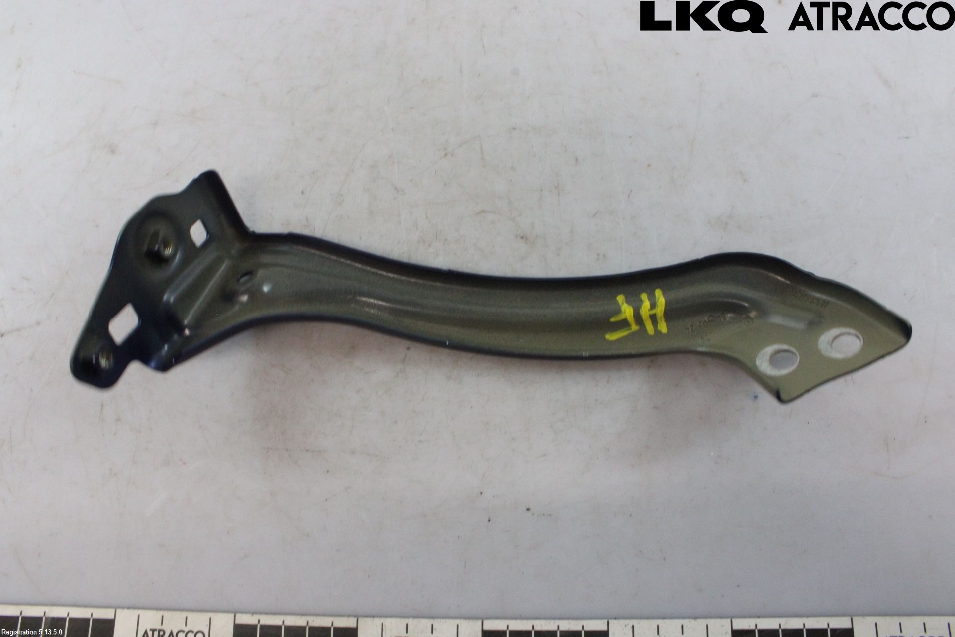 Volkswagen VW ID.4 21- Skärmfäste Fram Hö
