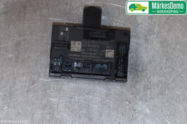 Skoda SUPERB 16-24 Styrenhet Dörr