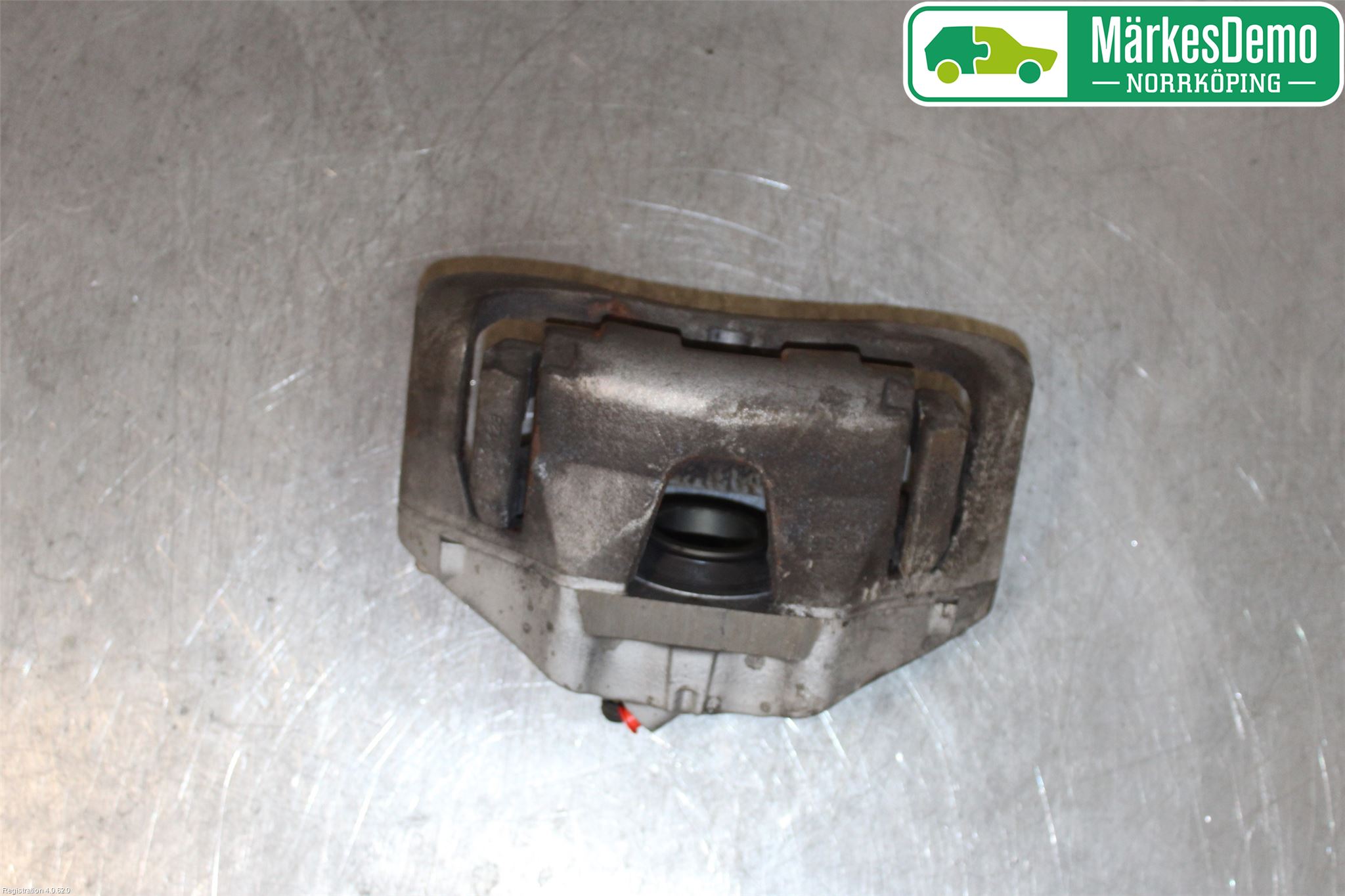 Volvo V40 12-19 Bromsok Fram Vänster