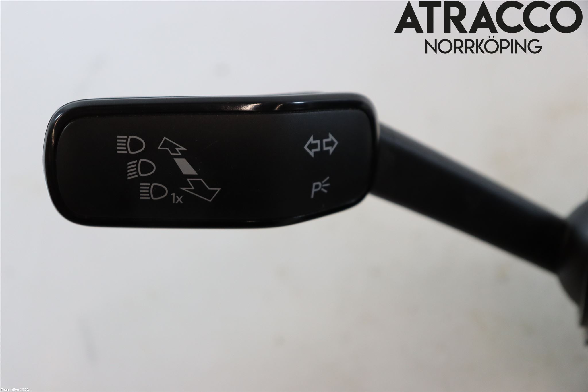 Volkswagen VW GOLF / E-GOLF VIII 20- Spakcentral