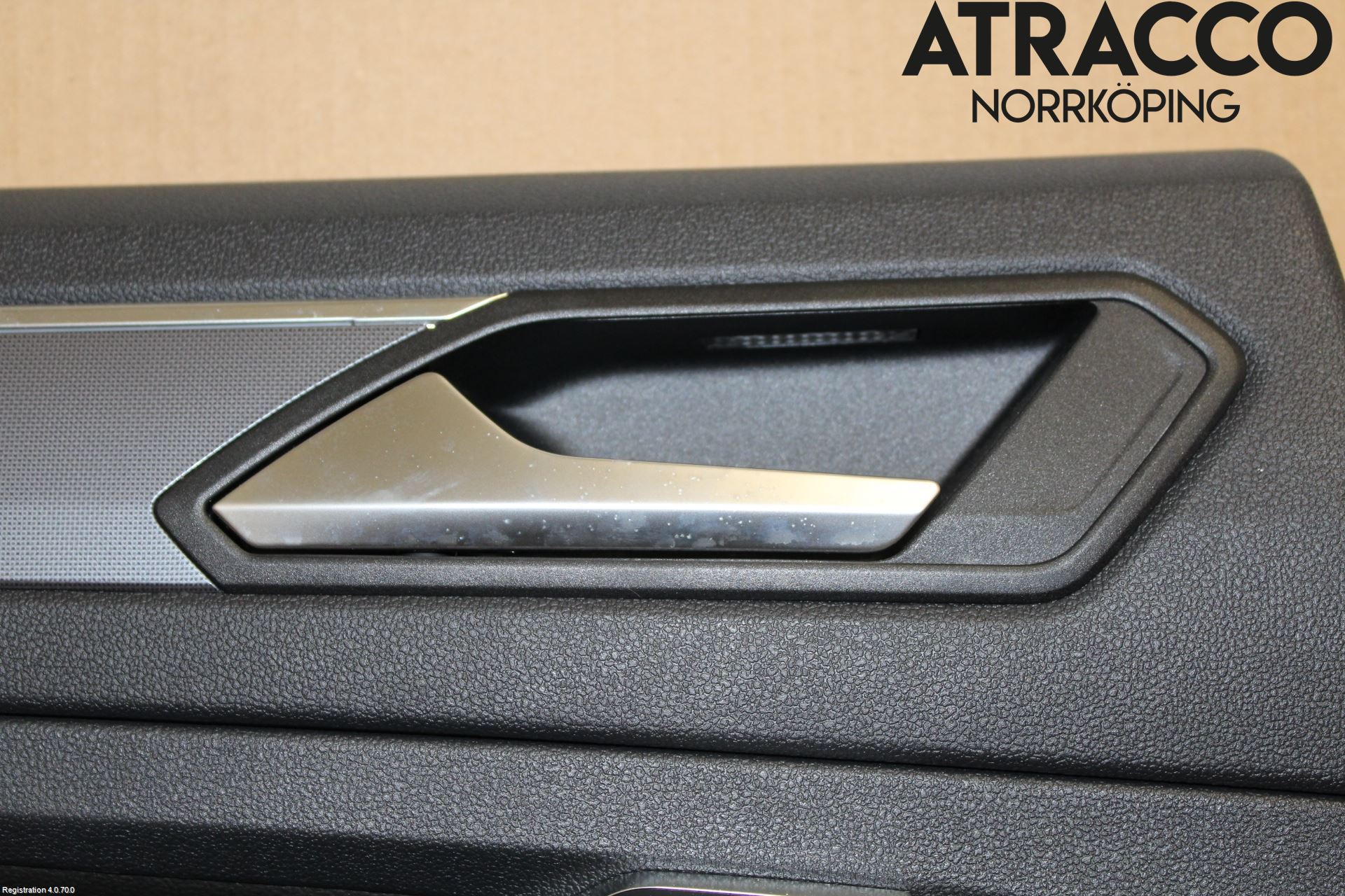 Volkswagen VW TIGUAN 16-24 Dörrklädsel Vä