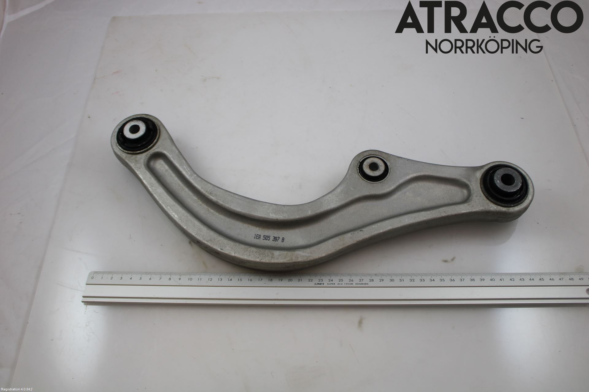 Cupra BORN 22- Bärarm Bak Övre Vänster