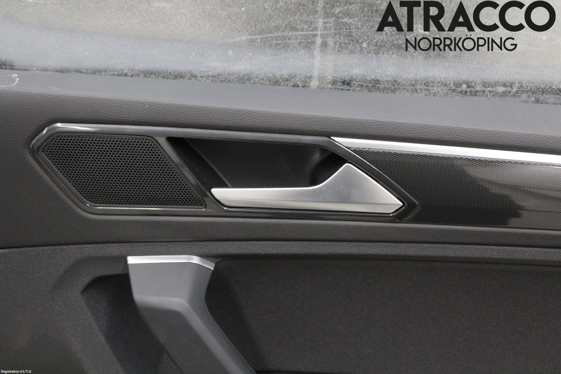Volkswagen VW TIGUAN 16-24 Dörrklädsel Hö
