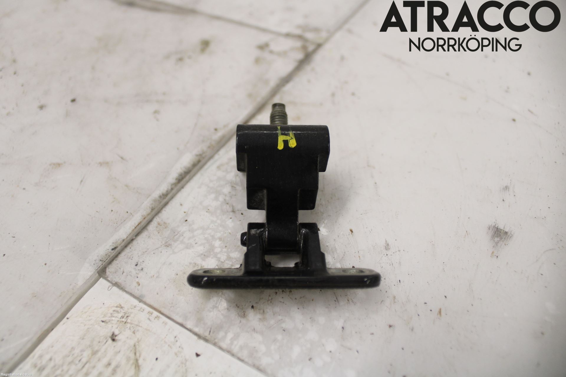 Skoda ENYAQ iV 21- Bakluckegångjärn Hö