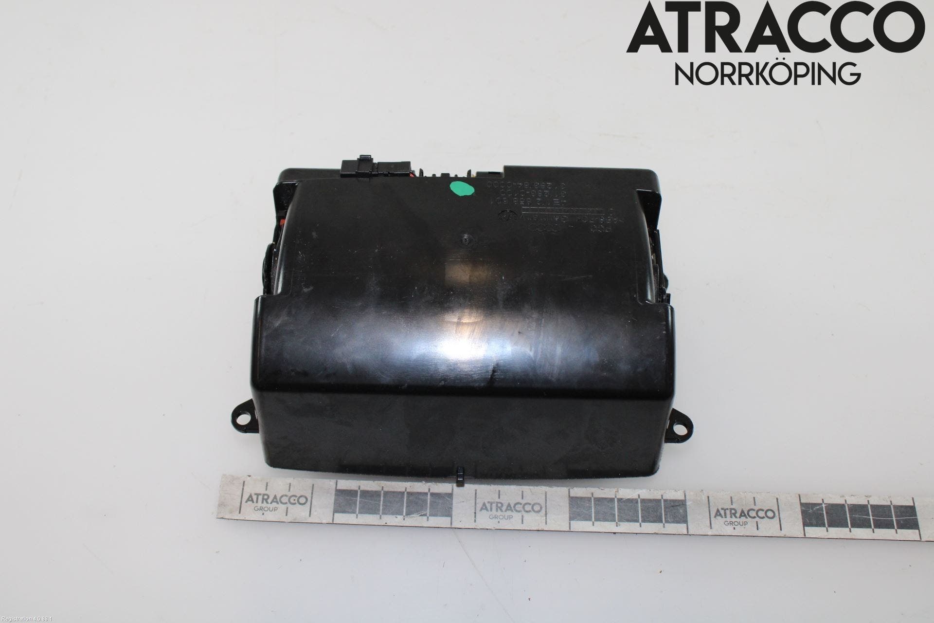 Audi A8/S8 4E  02-09 Mugghållare