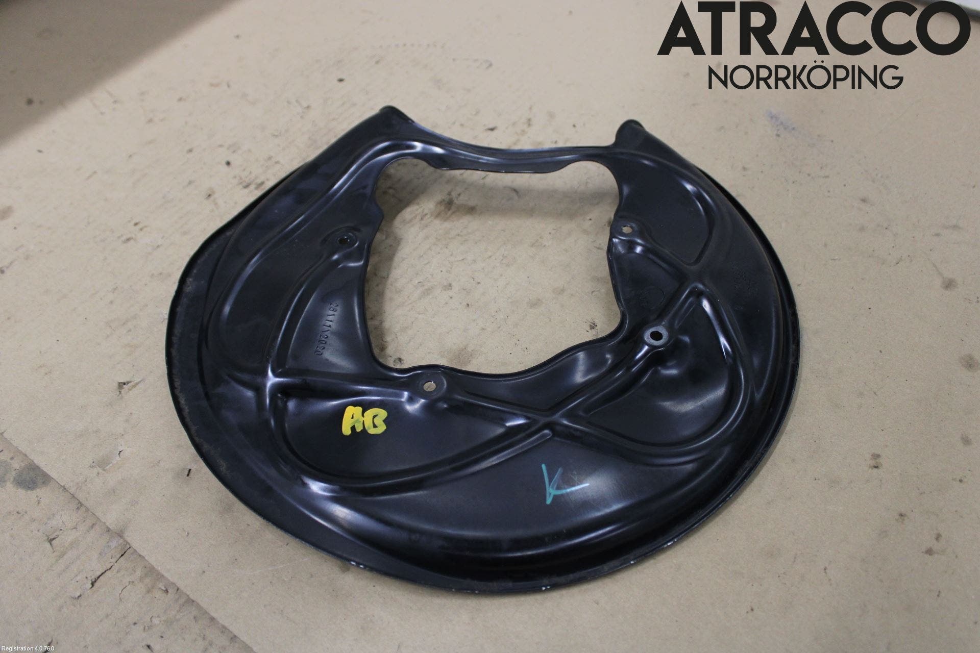 Volkswagen VW TOUAREG CR 18- Bromssköld Bak