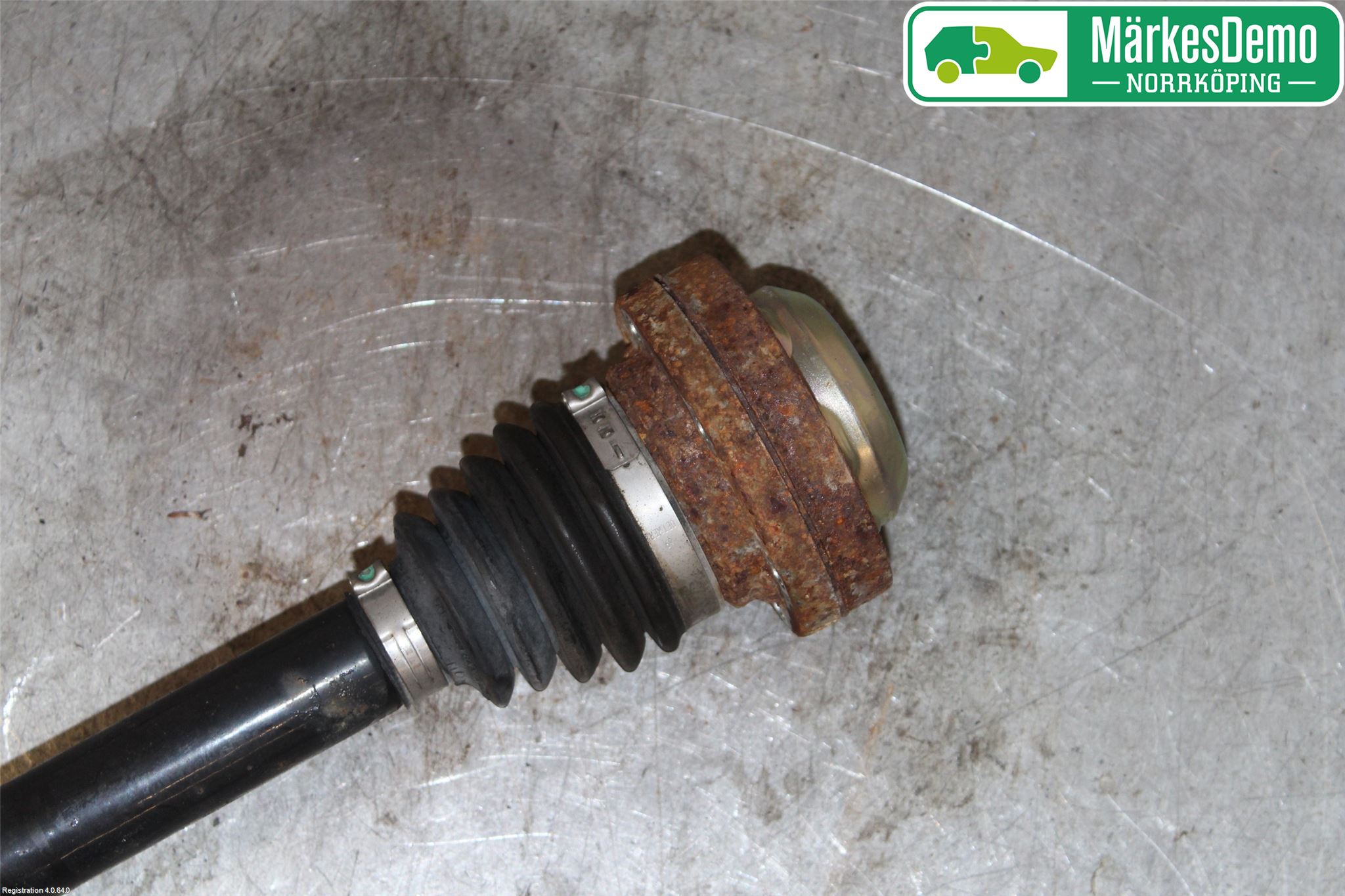 Audi A4 12-15 Drivaxel Bak Vänster