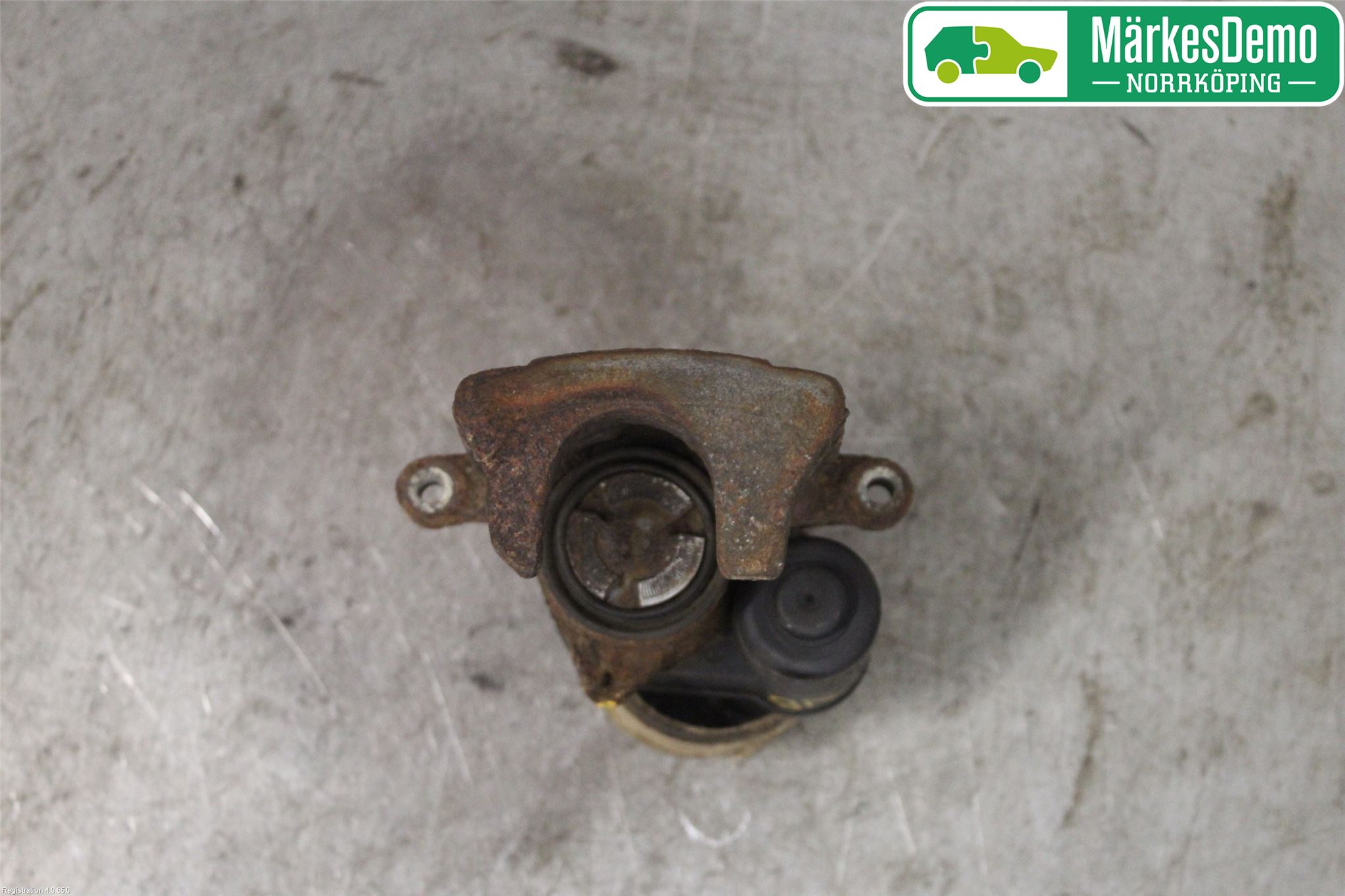 Volkswagen VW PASSAT 11-14 Bromsok Bak Vänster