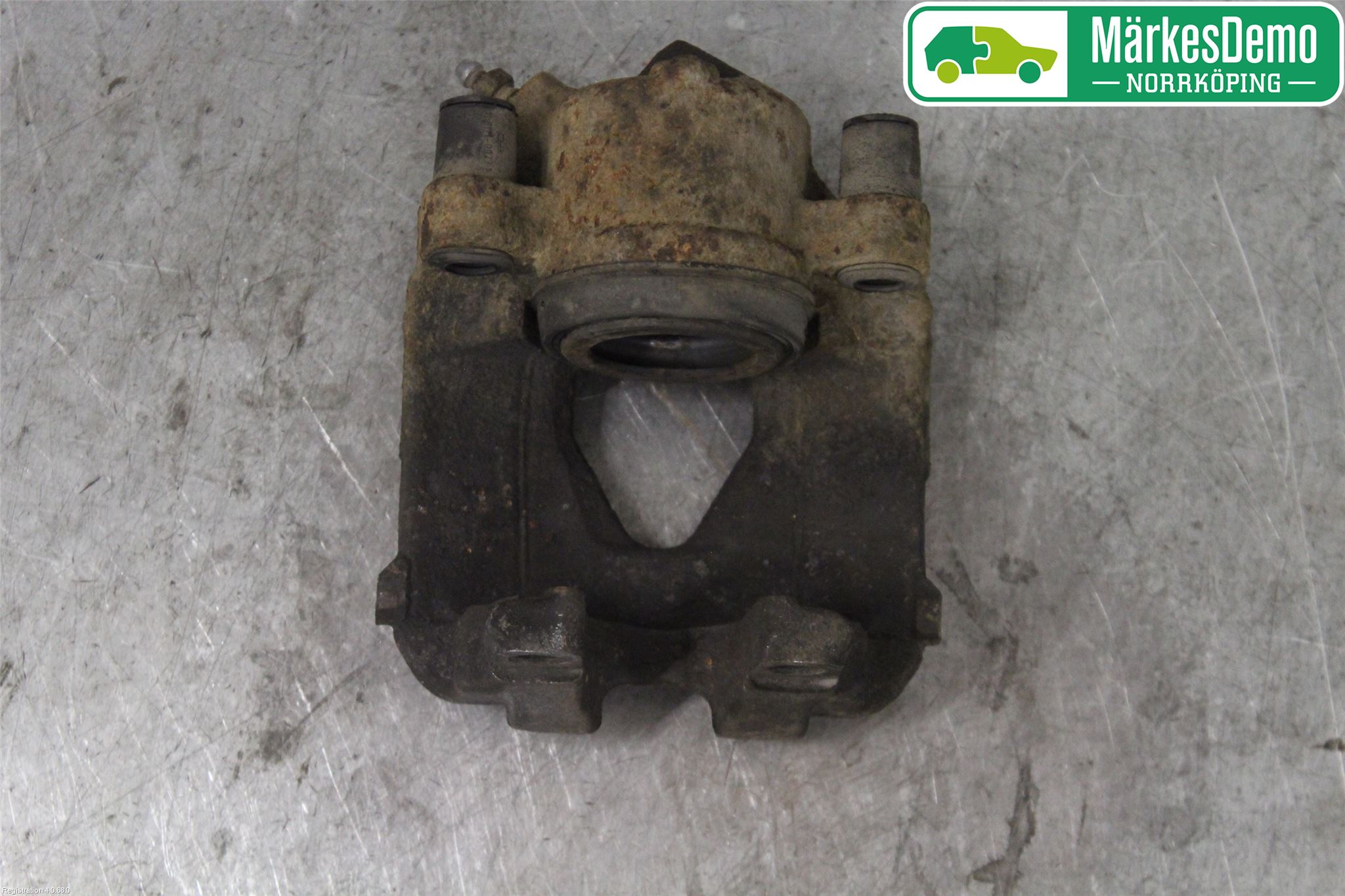 BMW 3 E90/91 SED/TOU 05-12 Bromsok Fram Höger