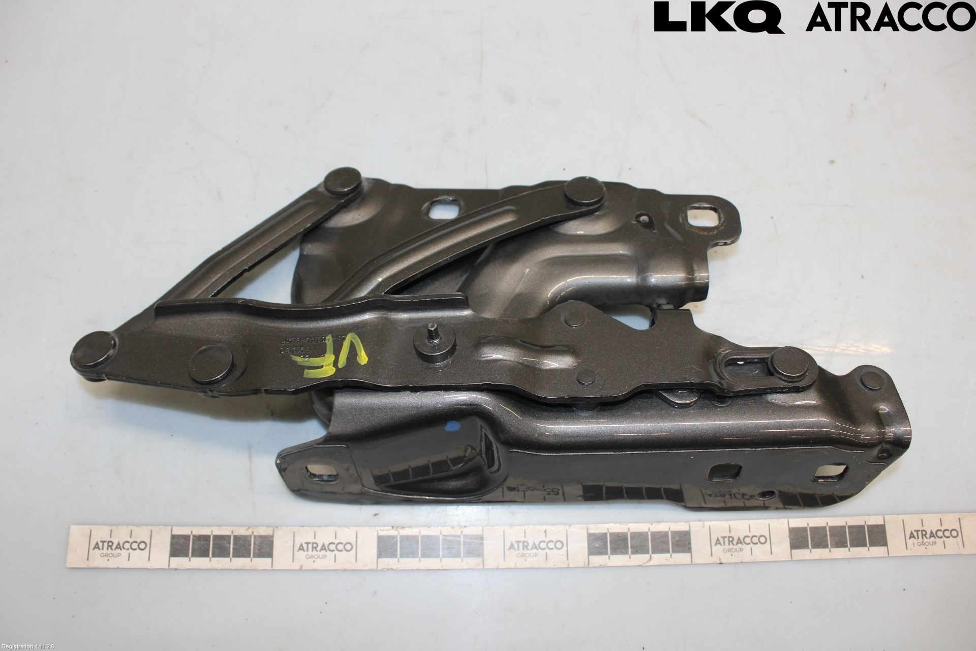 Jaguar XE (X760) 15-24 Huvgångjärn