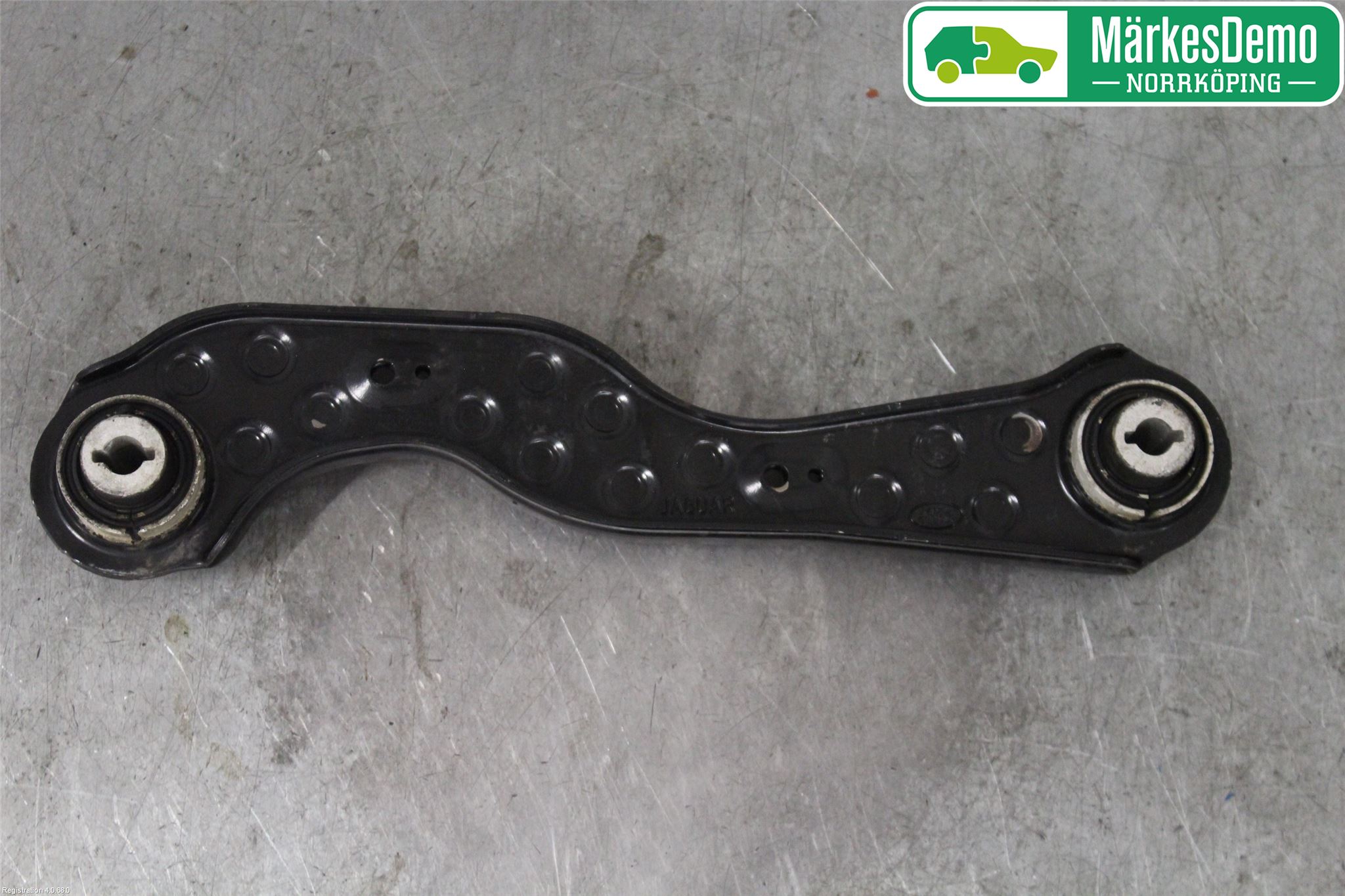 Jaguar F-PACE Bärarm Bak Övre Vänster