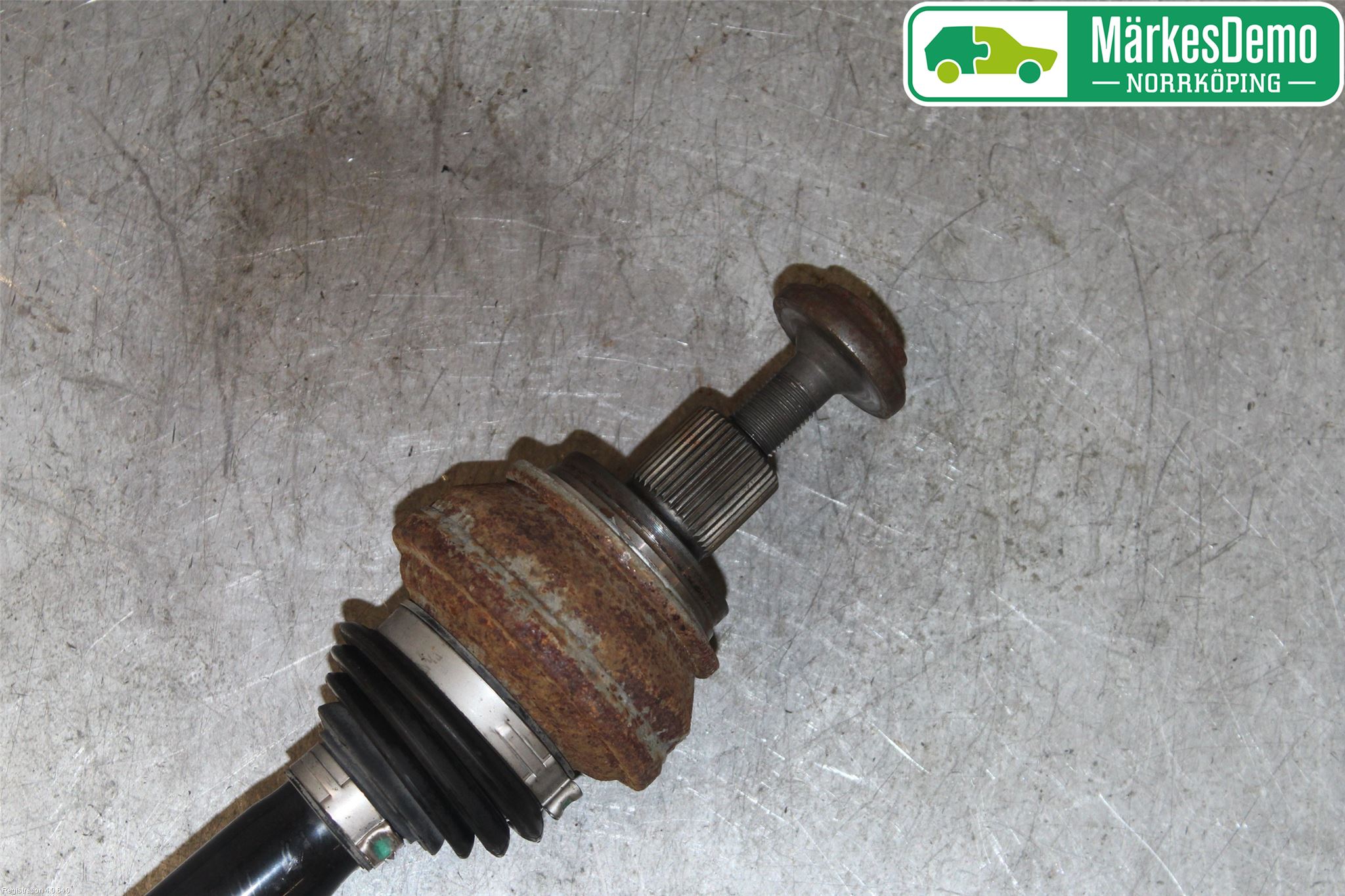 Audi A4/S4 B9 16-19 Drivaxel Bak Vänster