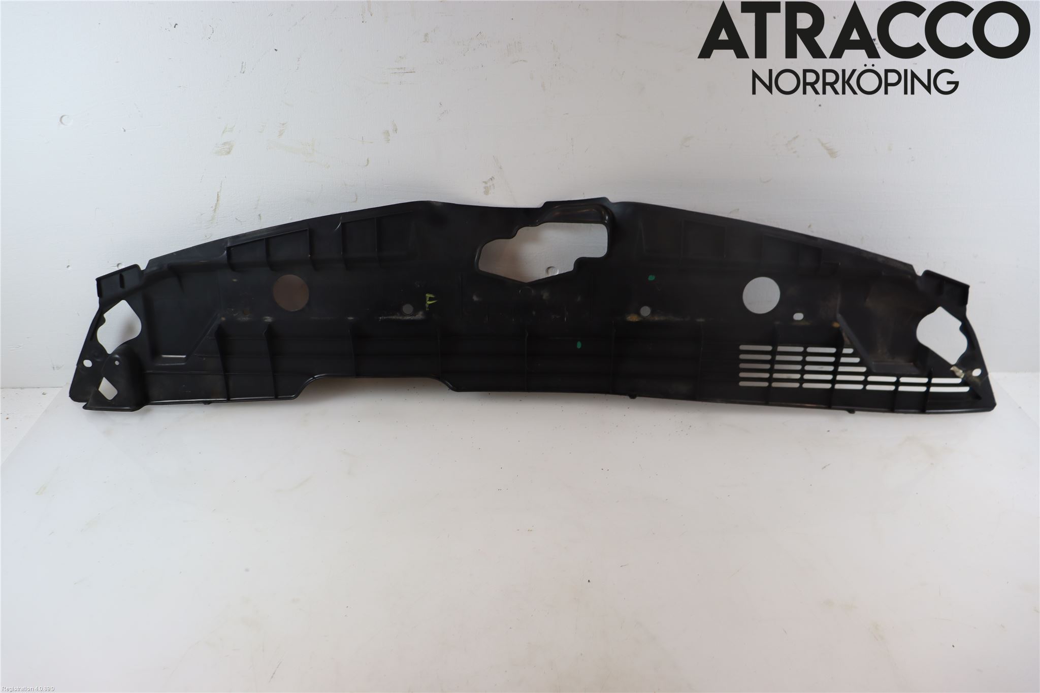 Toyota COROLLA VERSO 04-07 Täckplast Front