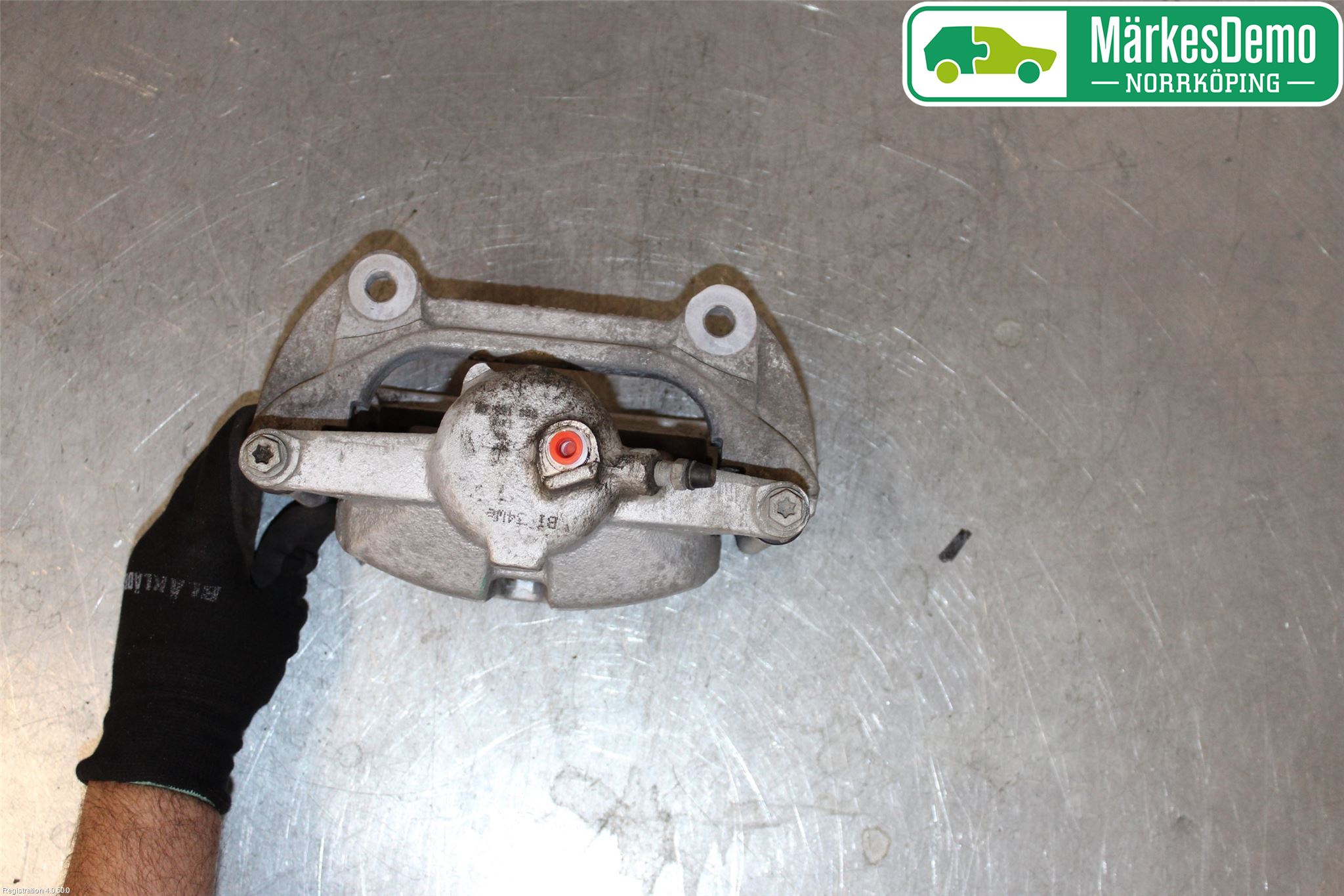 Seat TARRACO 19- Bromsok Fram Vänster