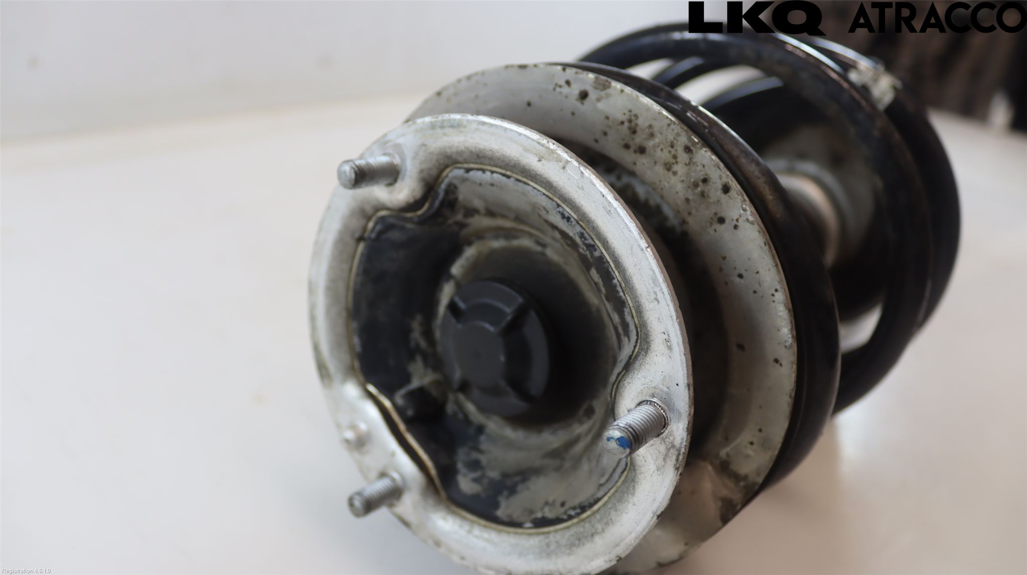 BMW 5 E60/61 Sed/Tou 02-10 Fjäderben Fram Vänster