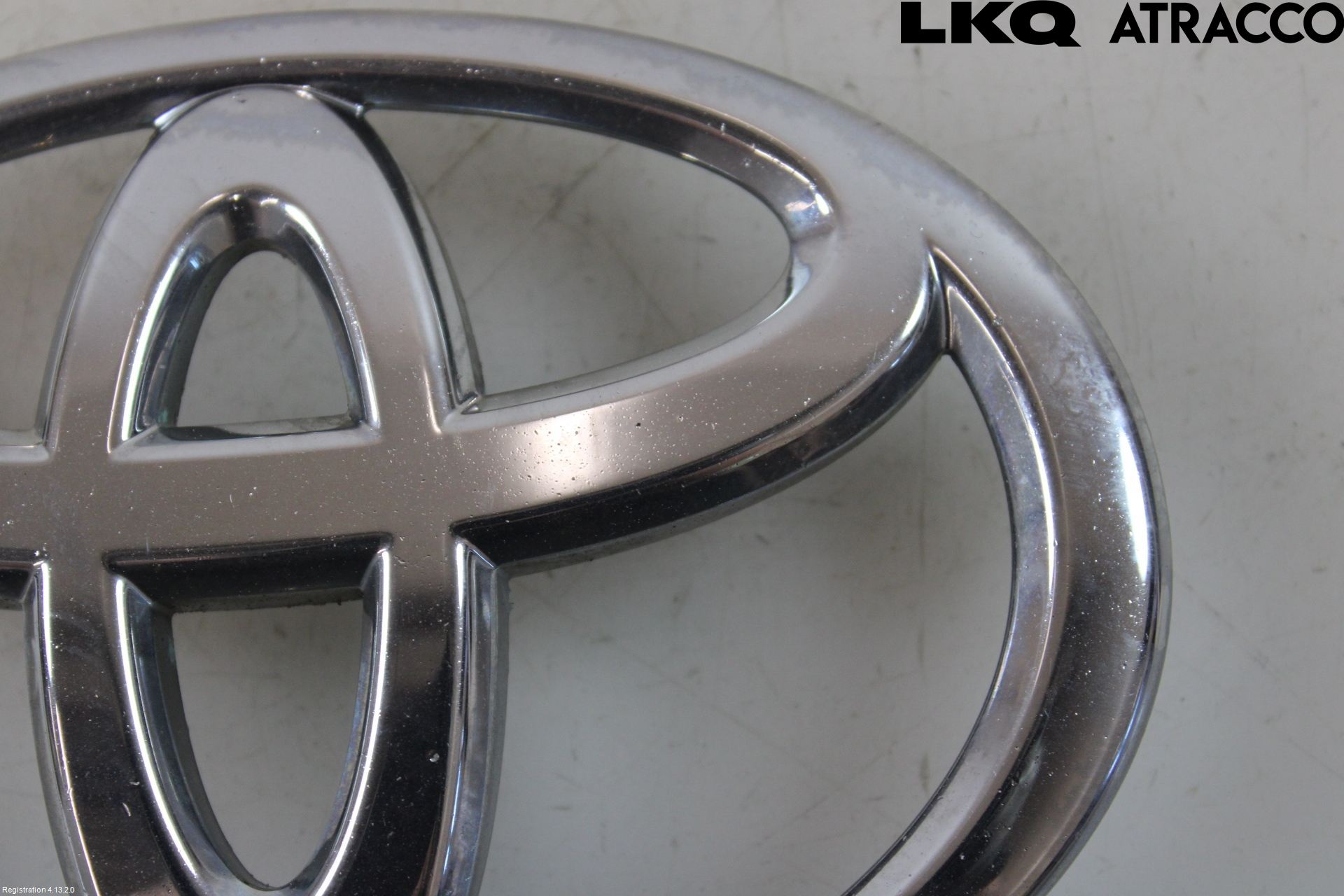 Toyota AVENSIS 09-15 Emblem