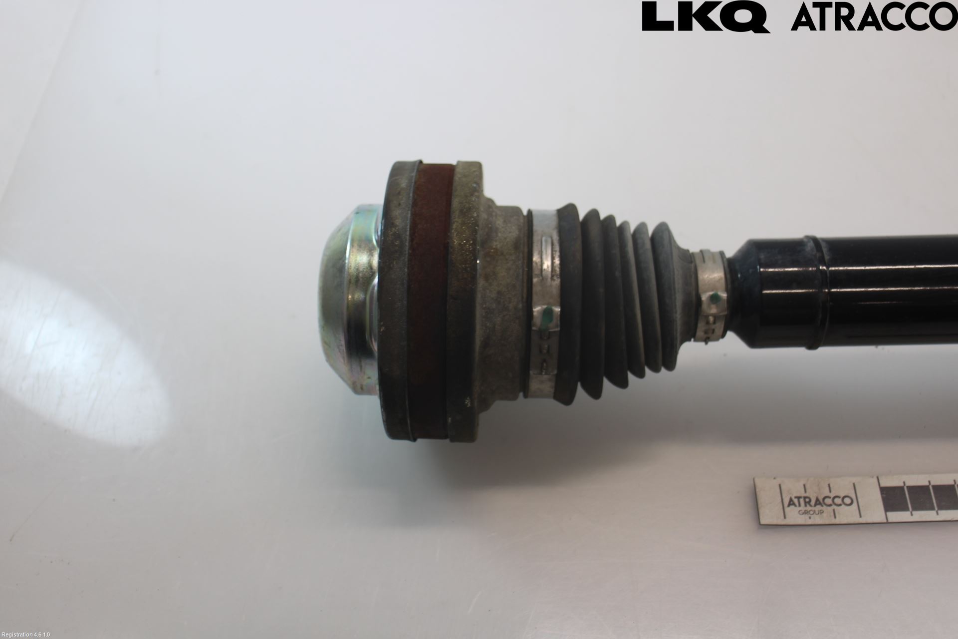 Volkswagen VW CADDY 11-15 Drivaxel Fram Höger