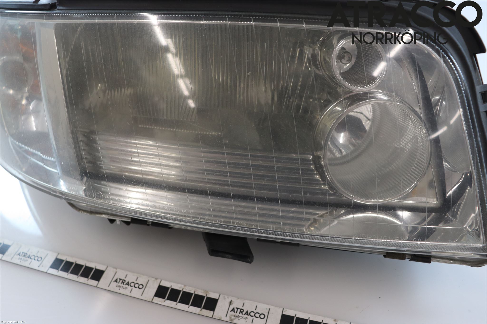 Audi A8/S8 4D 94-02 Strålkastare Höger