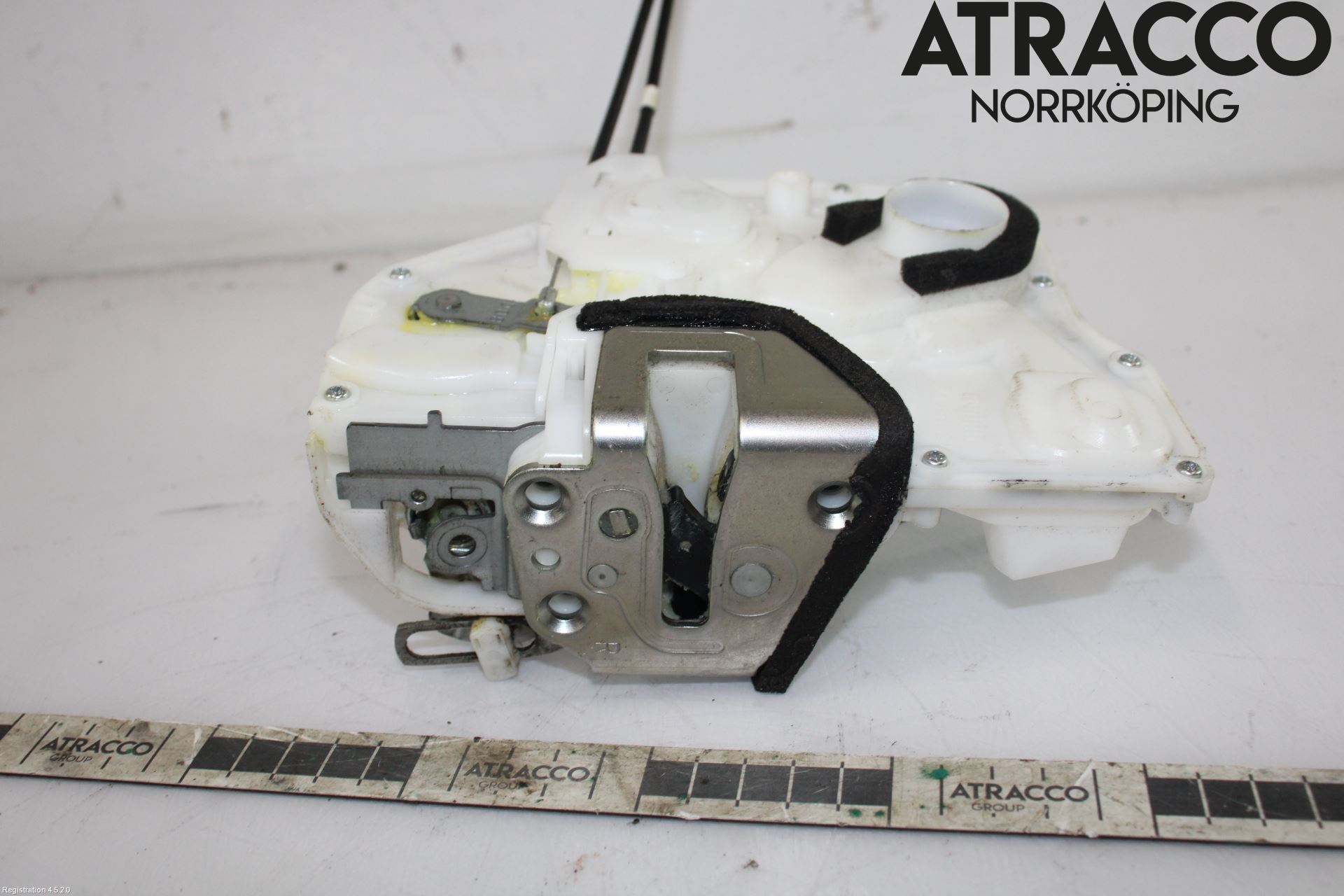 Suzuki SWIFT 05-10 Låskista-Dörrlås