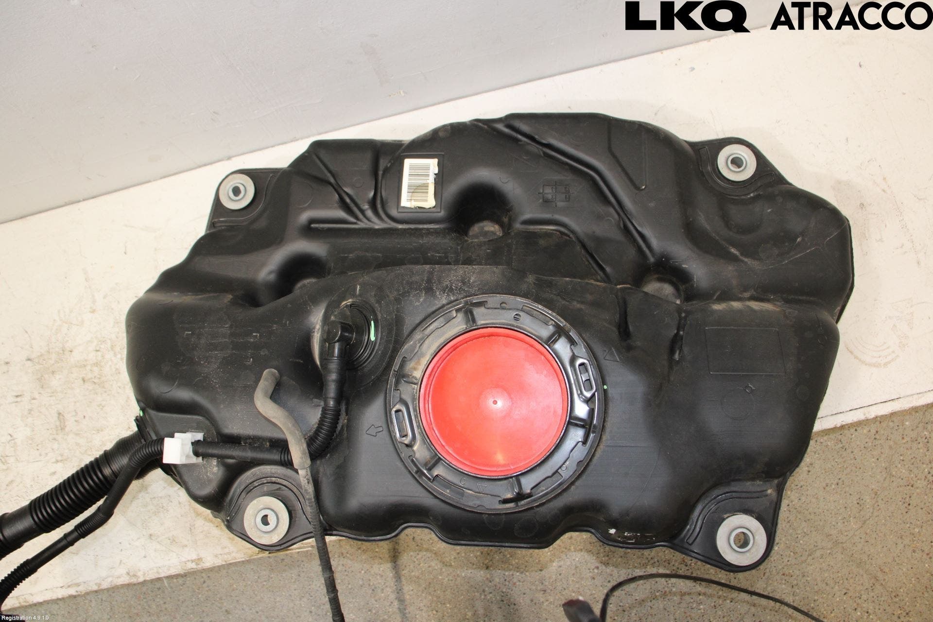 Toyota YARIS CROSS XP21 21- Bränsletank