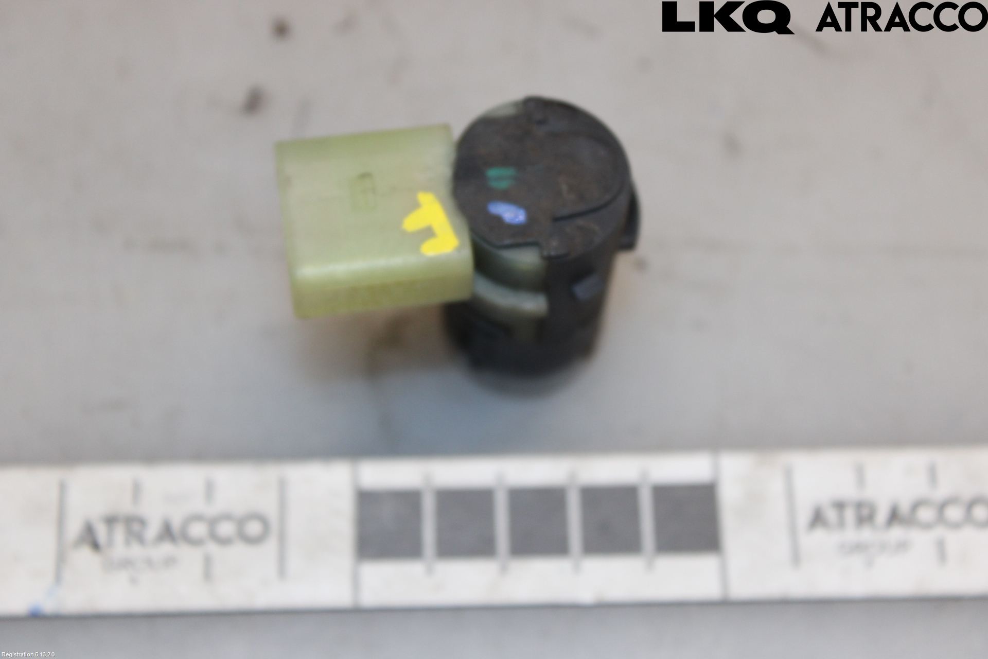Audi A6/S6     05-11 Parkeringshjälp Frontsensor