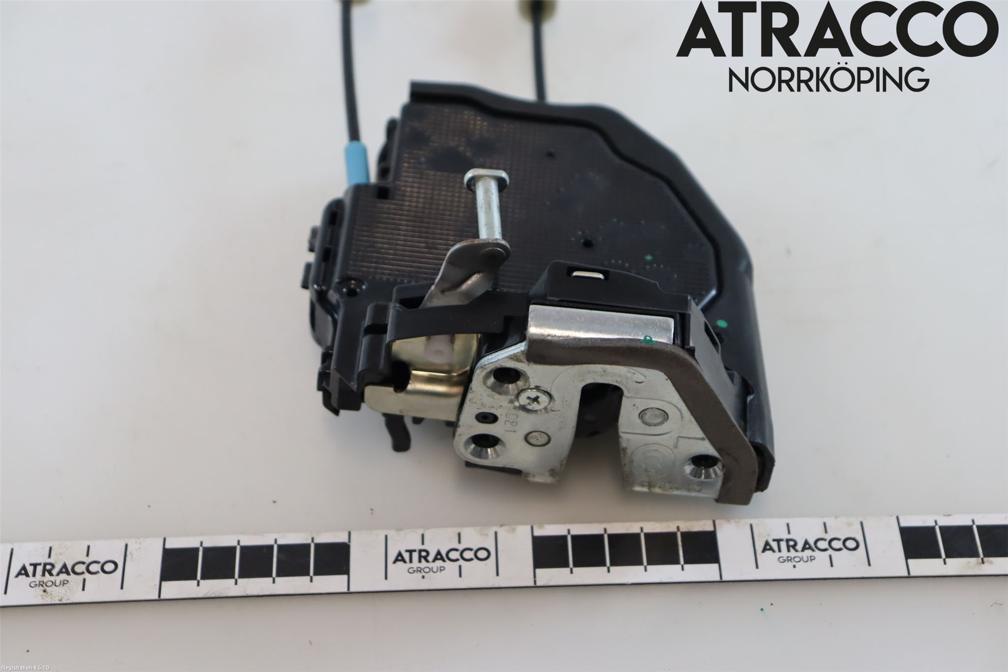 Toyota RAV4 13-18 Låskista-Dörrlås