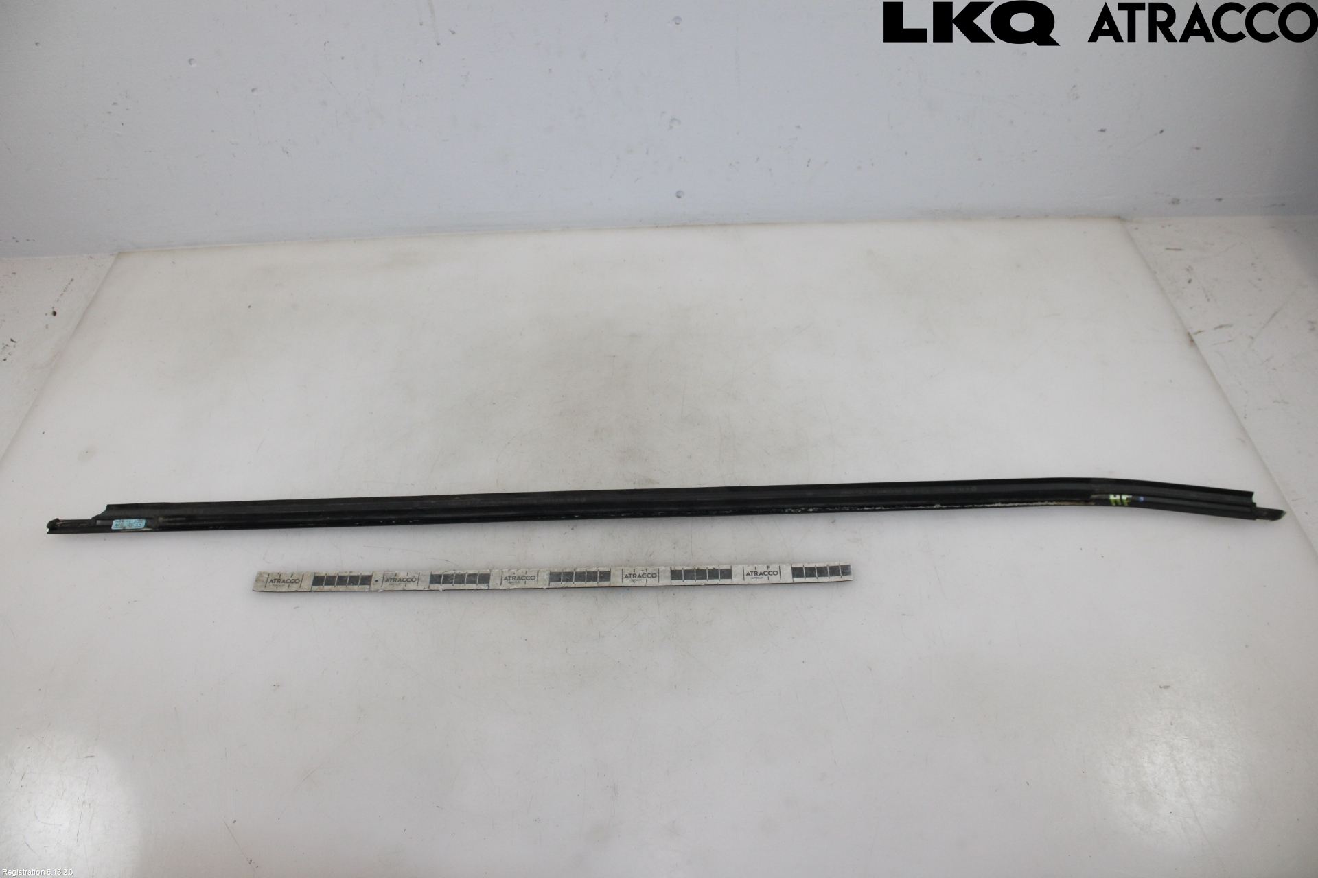 Skoda SUPERB 16-24 Dörr Dekorlist Fram Hö