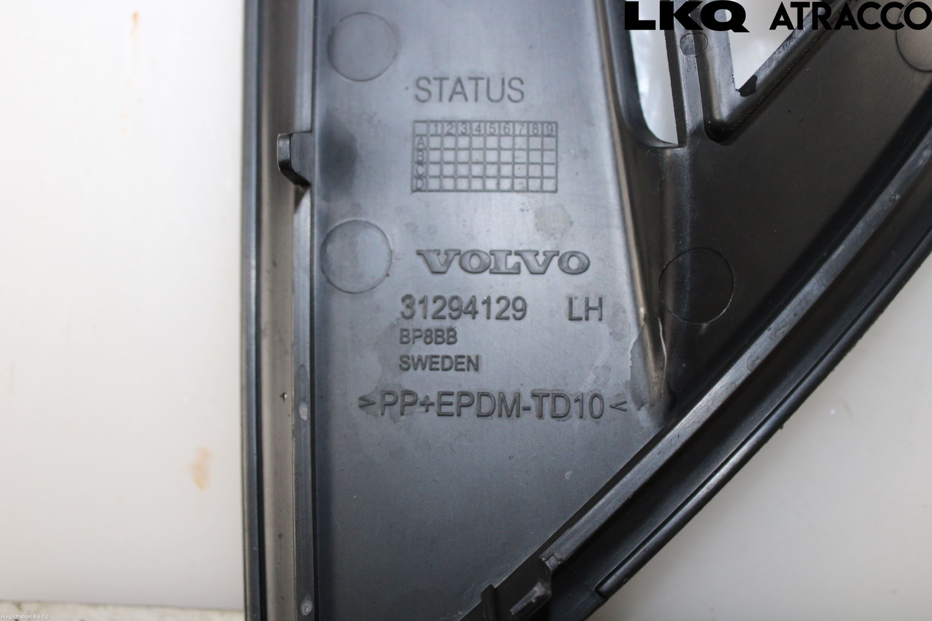 Volvo V60 11-13 Grilldel Vänster