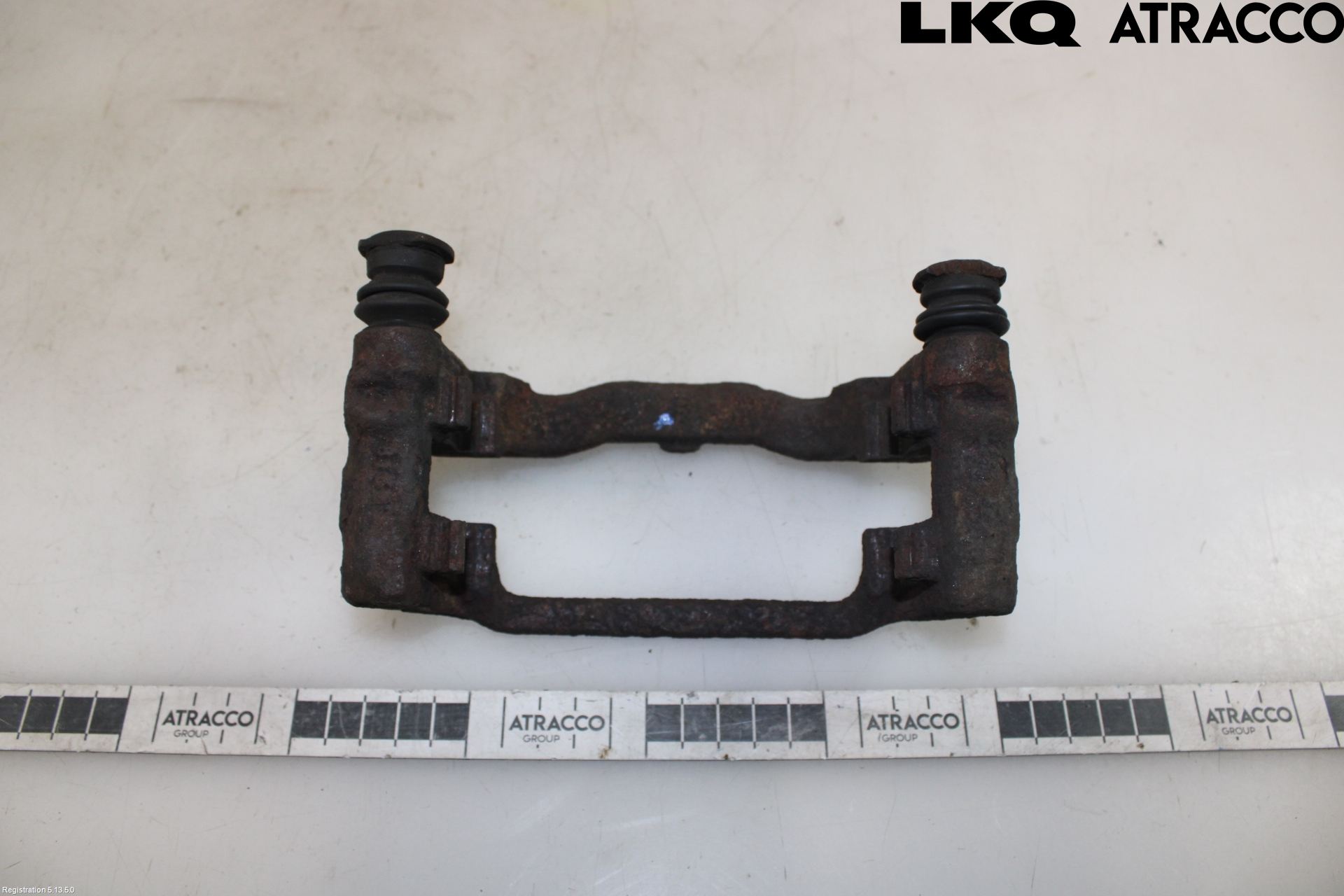 Ford TRANSIT    06-13 Bromsokshållare