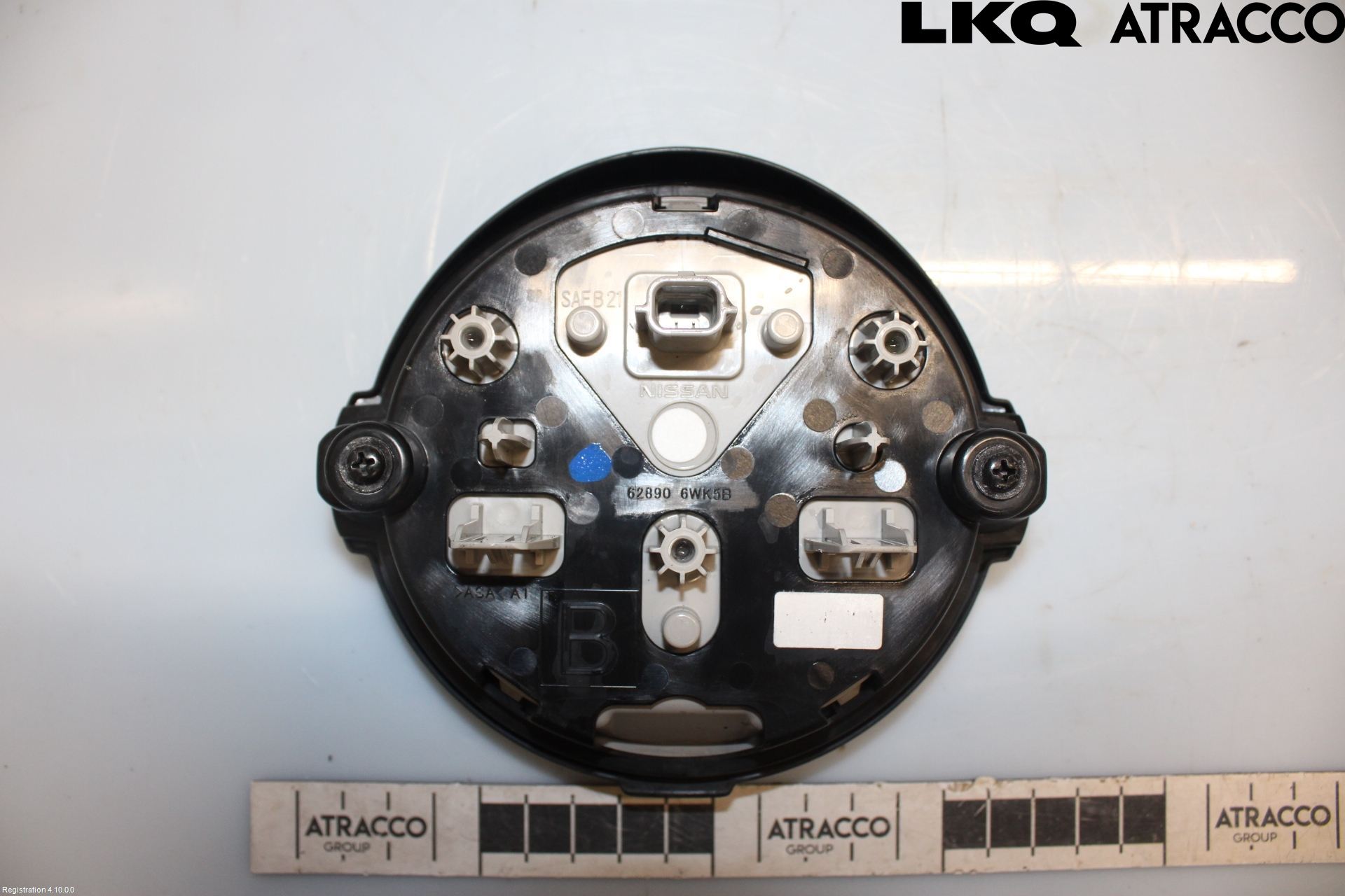 Nissan LEAF 18- Emblem