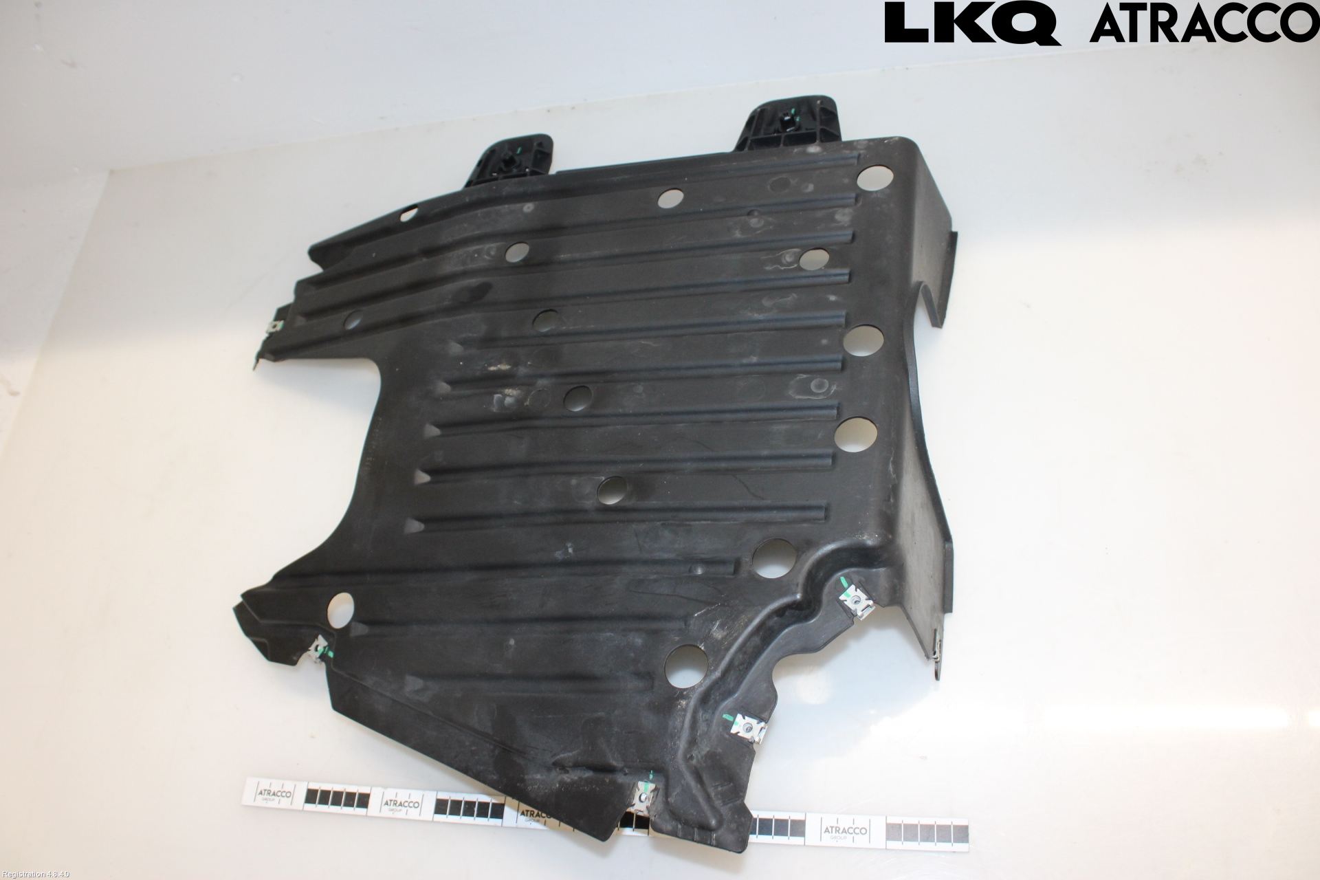 Seat LEON 20- Hasplåt Plåt-Plast