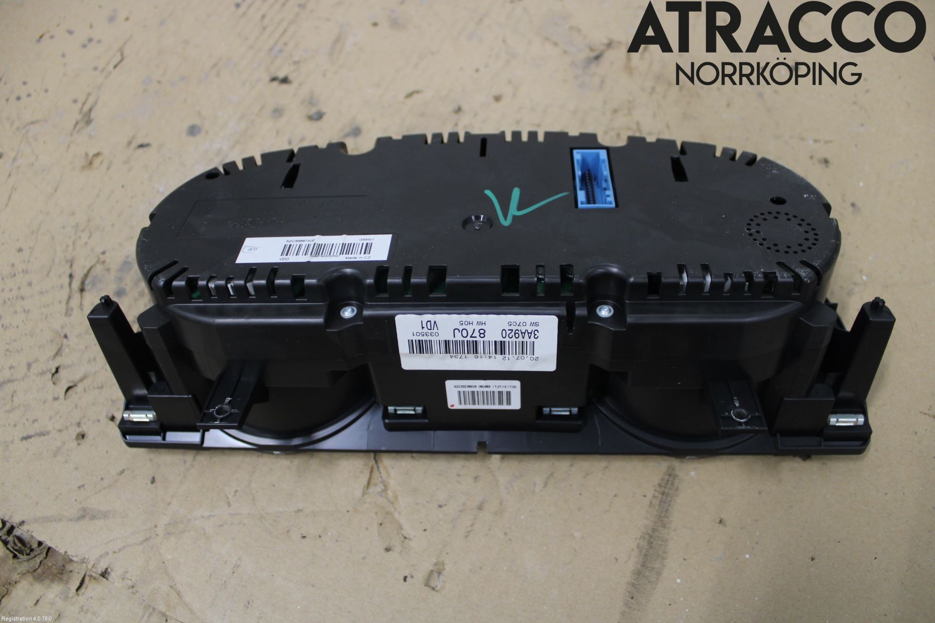 Volkswagen VW PASSAT 11-14 Instrument Komb
