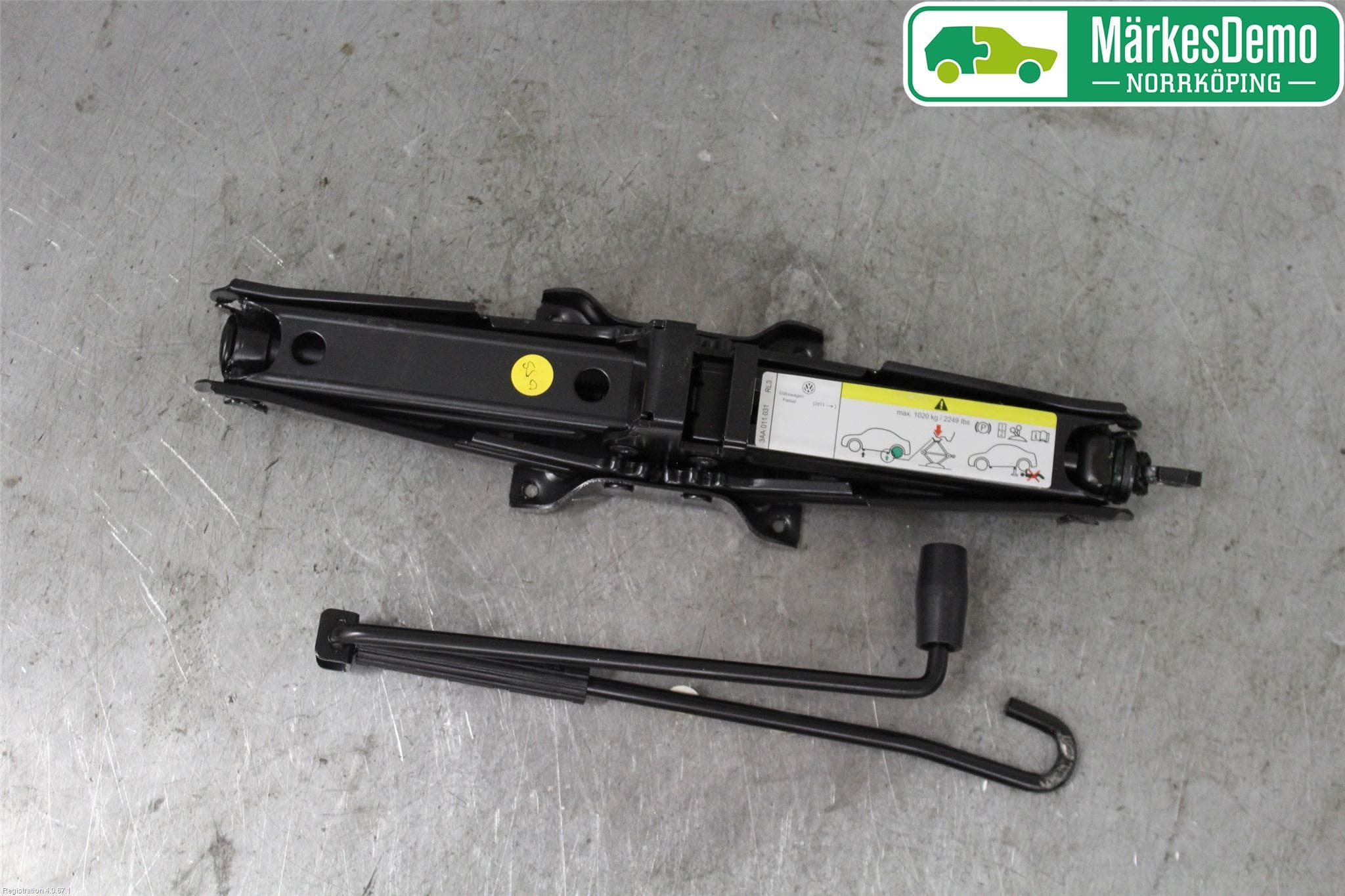 Volkswagen VW PASSAT 11-14 Domkraft