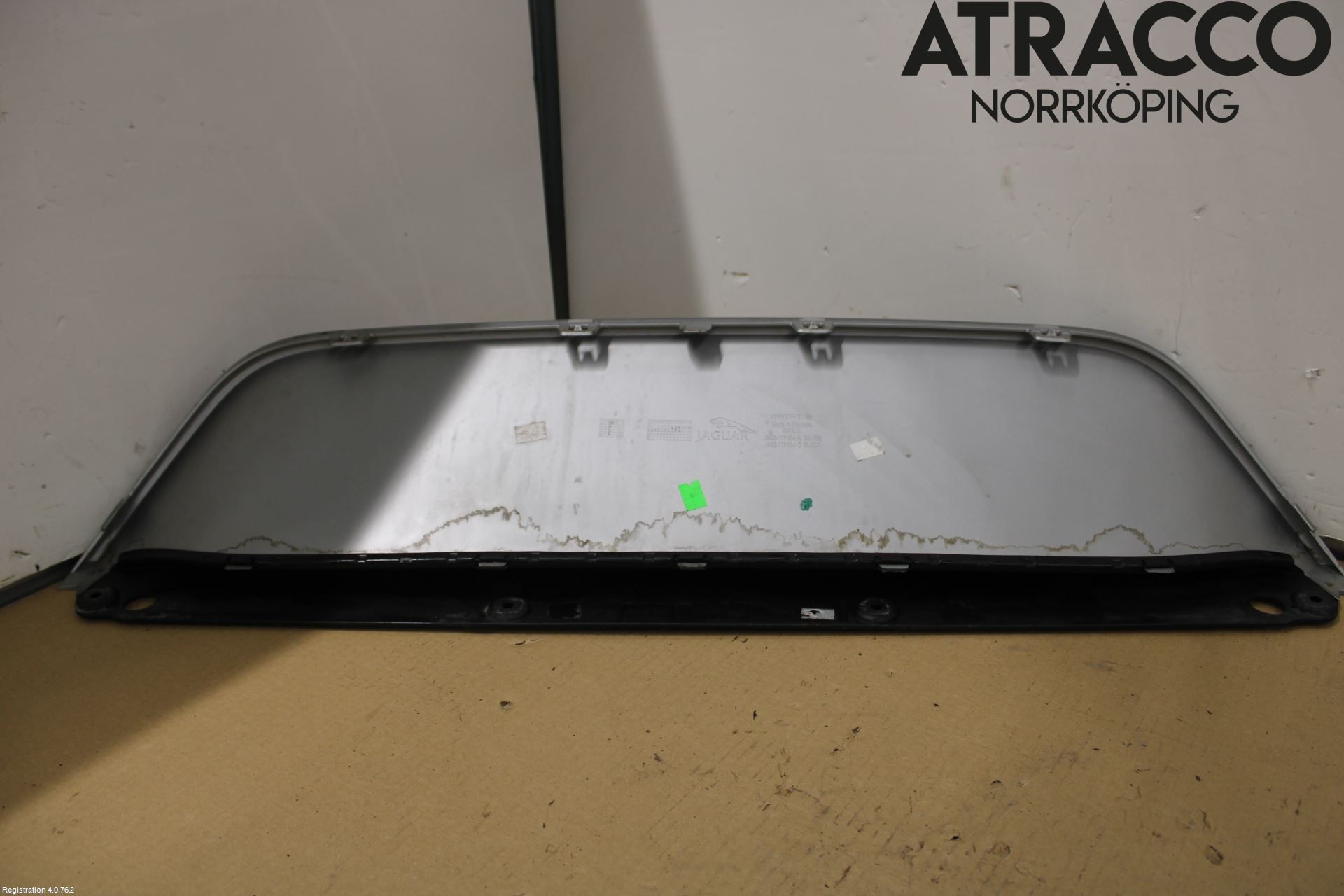 Jaguar E-PACE 17- Stötfångardel Bak Mitt