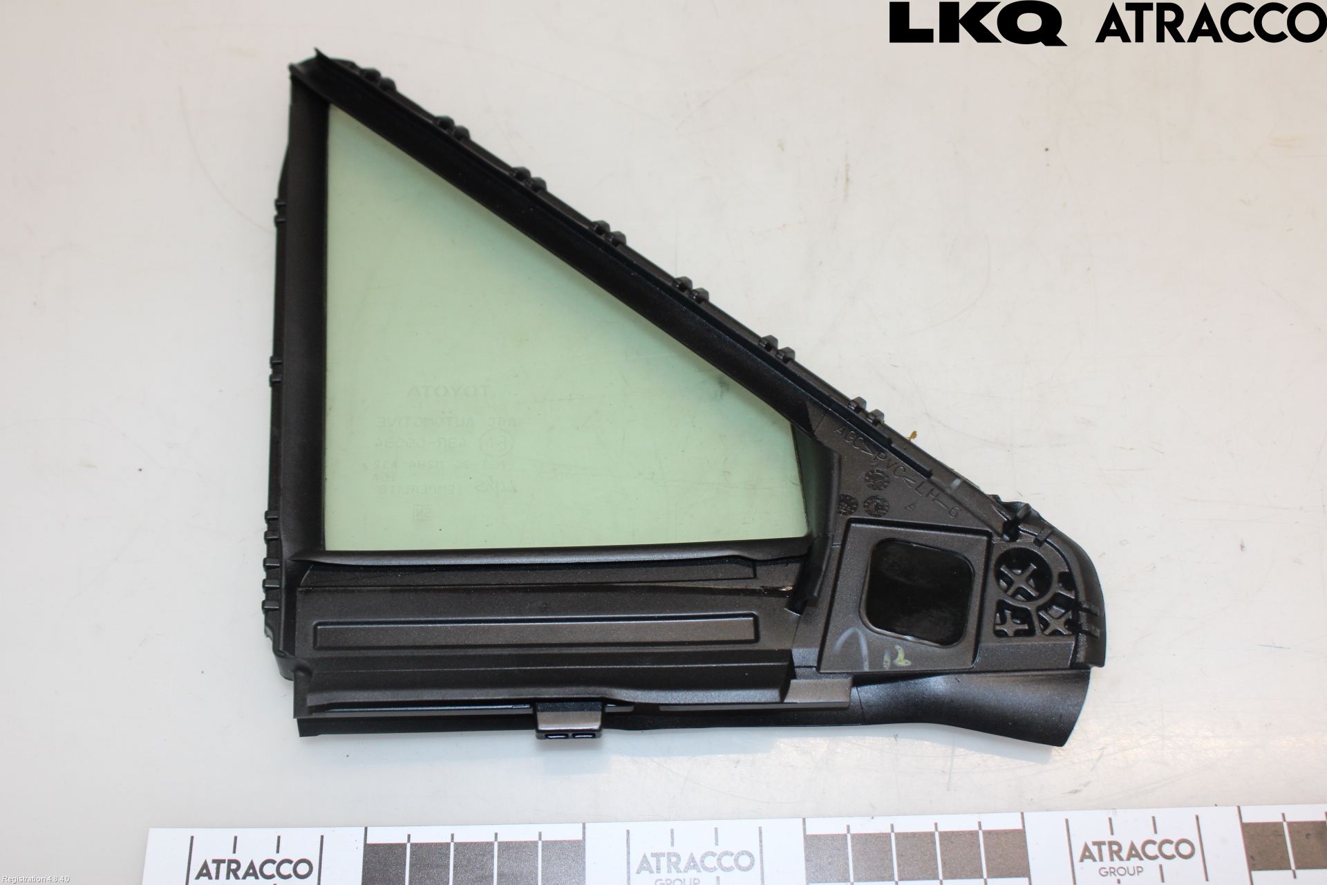 Toyota RAV4 19- Dörruta Fram Lilla Vä